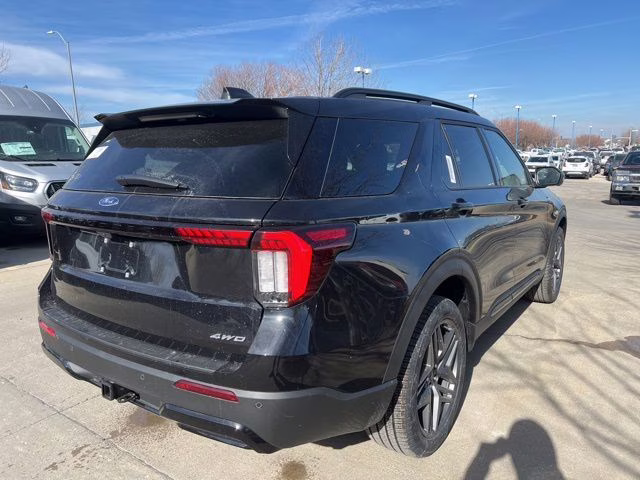 2026 Agate Black Metallic Ford Explorer ST-Line 4X4 SUV