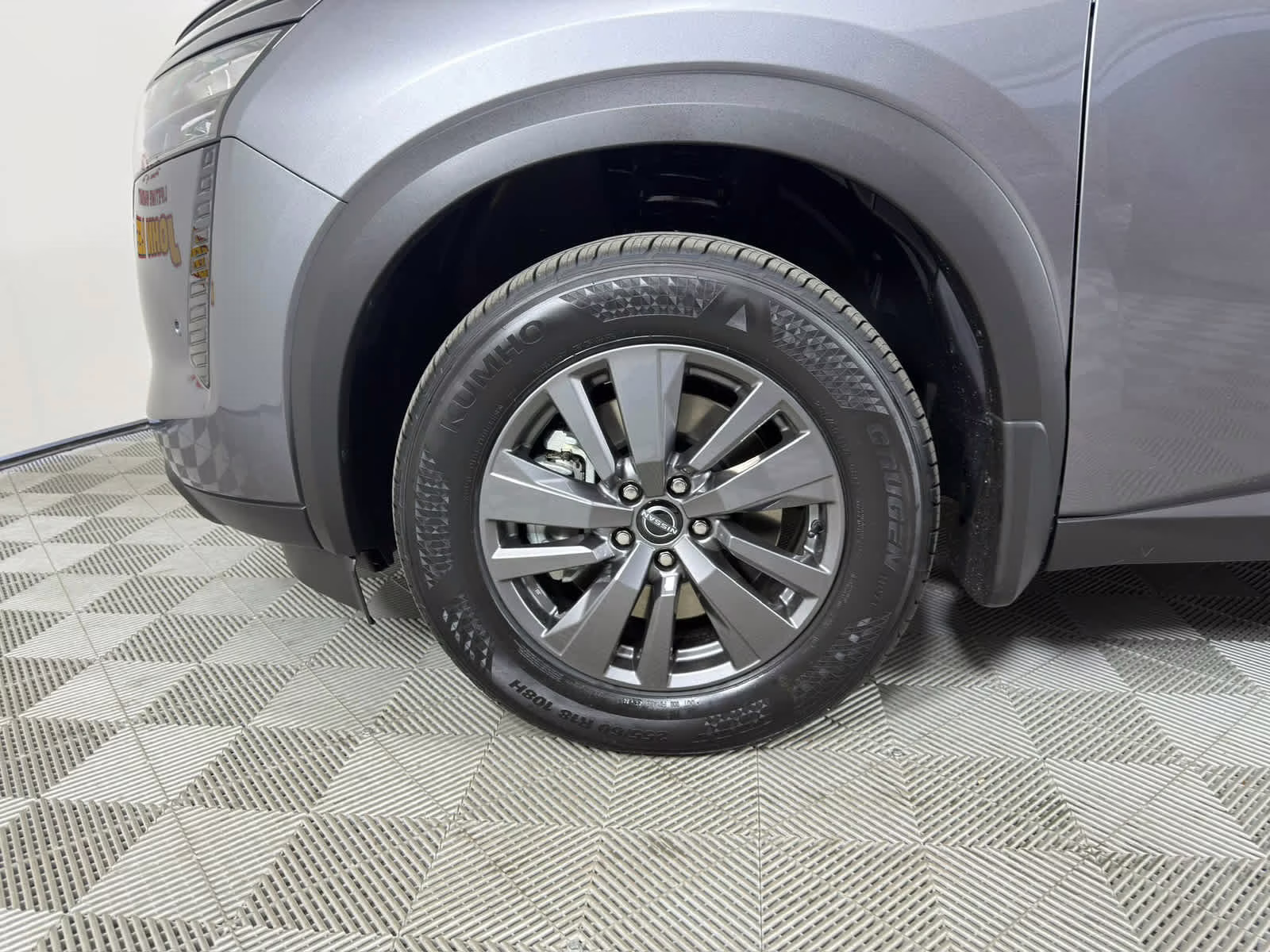 2026 KAD/GUN METALL Nissan Pathfinder SV 4X4 SUV