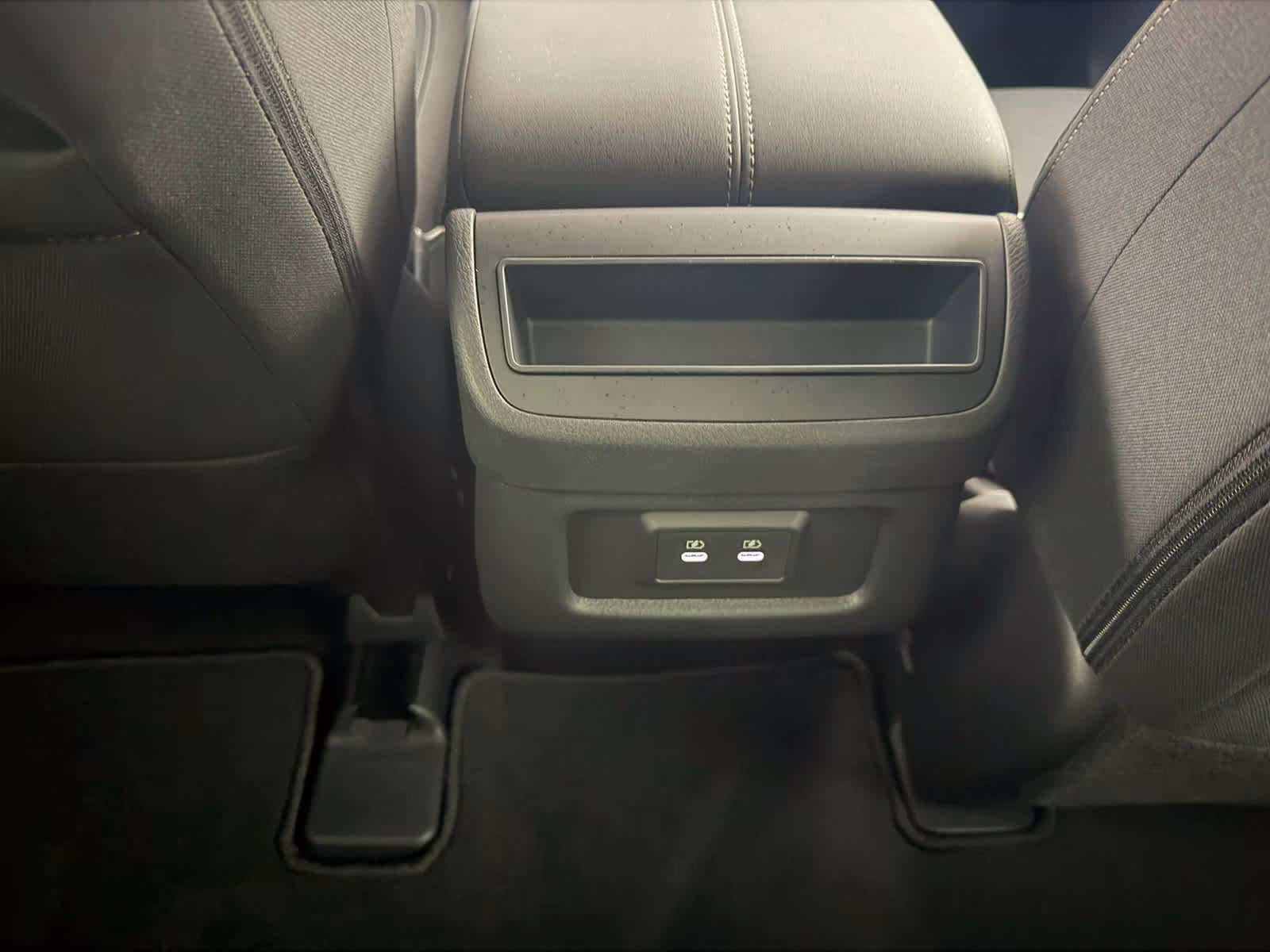 2026 KAD/GUN METALL Nissan Pathfinder SV 4X4 SUV