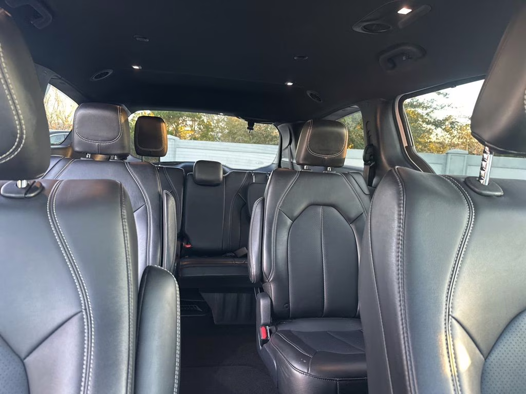 2025 Bright White Clearcoat Chrysler Pacifica Select FWD Van
