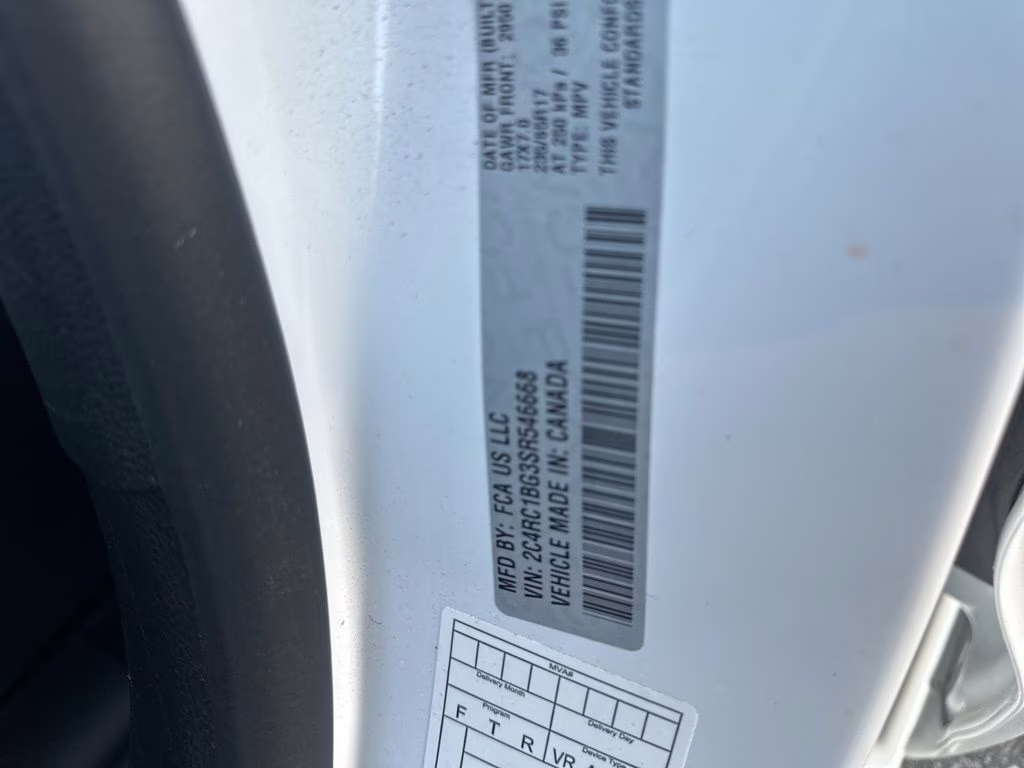 2025 Bright White Clearcoat Chrysler Pacifica Select FWD Van
