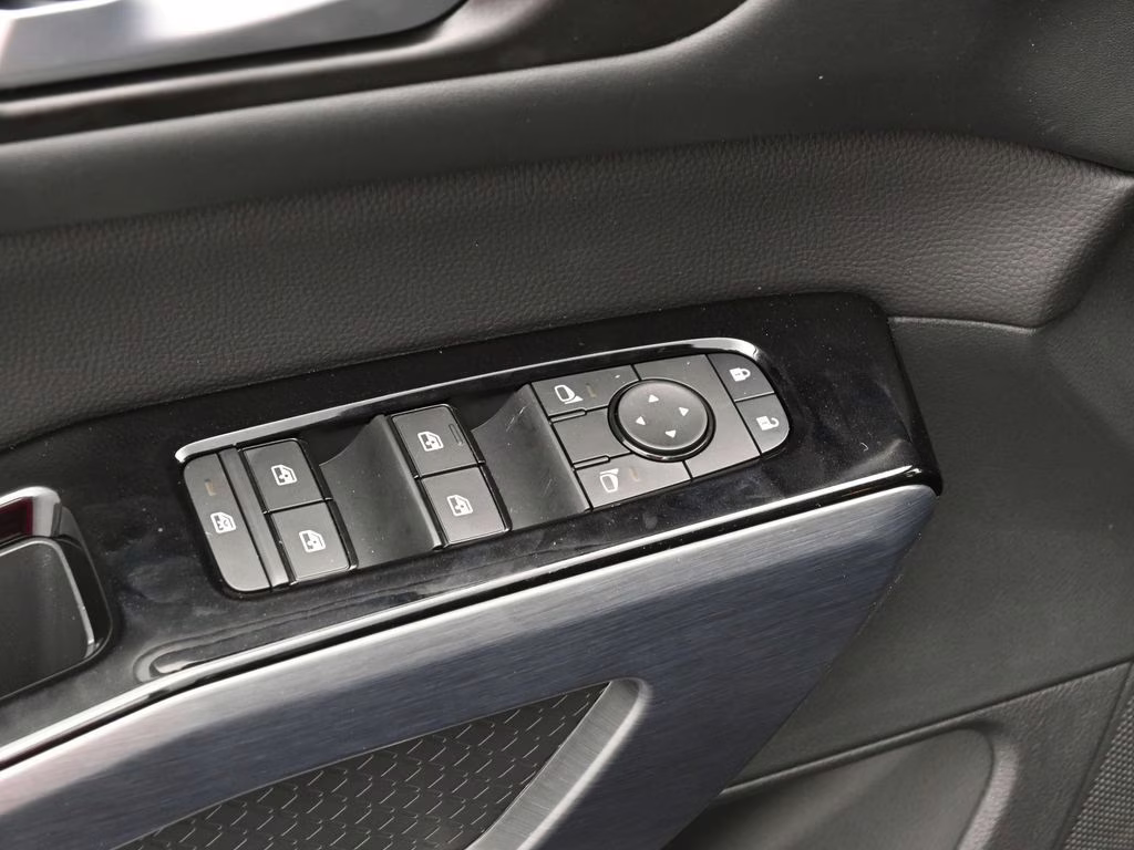 2026 Super Black Nissan Pathfinder SL 4X4 SUV