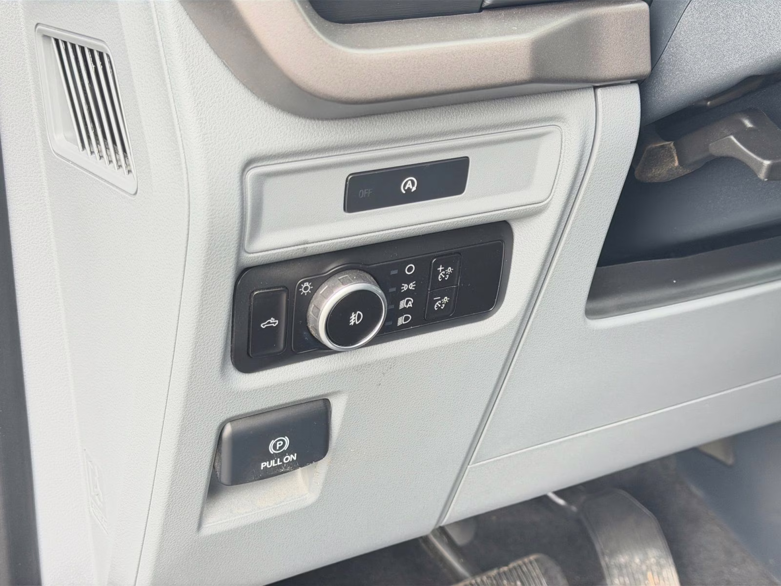 2025 Carbonized Gray Metallic Ford F-150 XLT 4X4 Truck