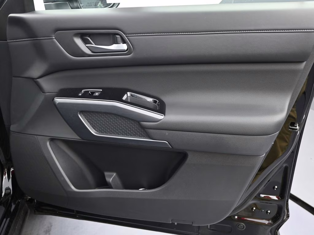 2026 Super Black Nissan Pathfinder SL 4X4 SUV