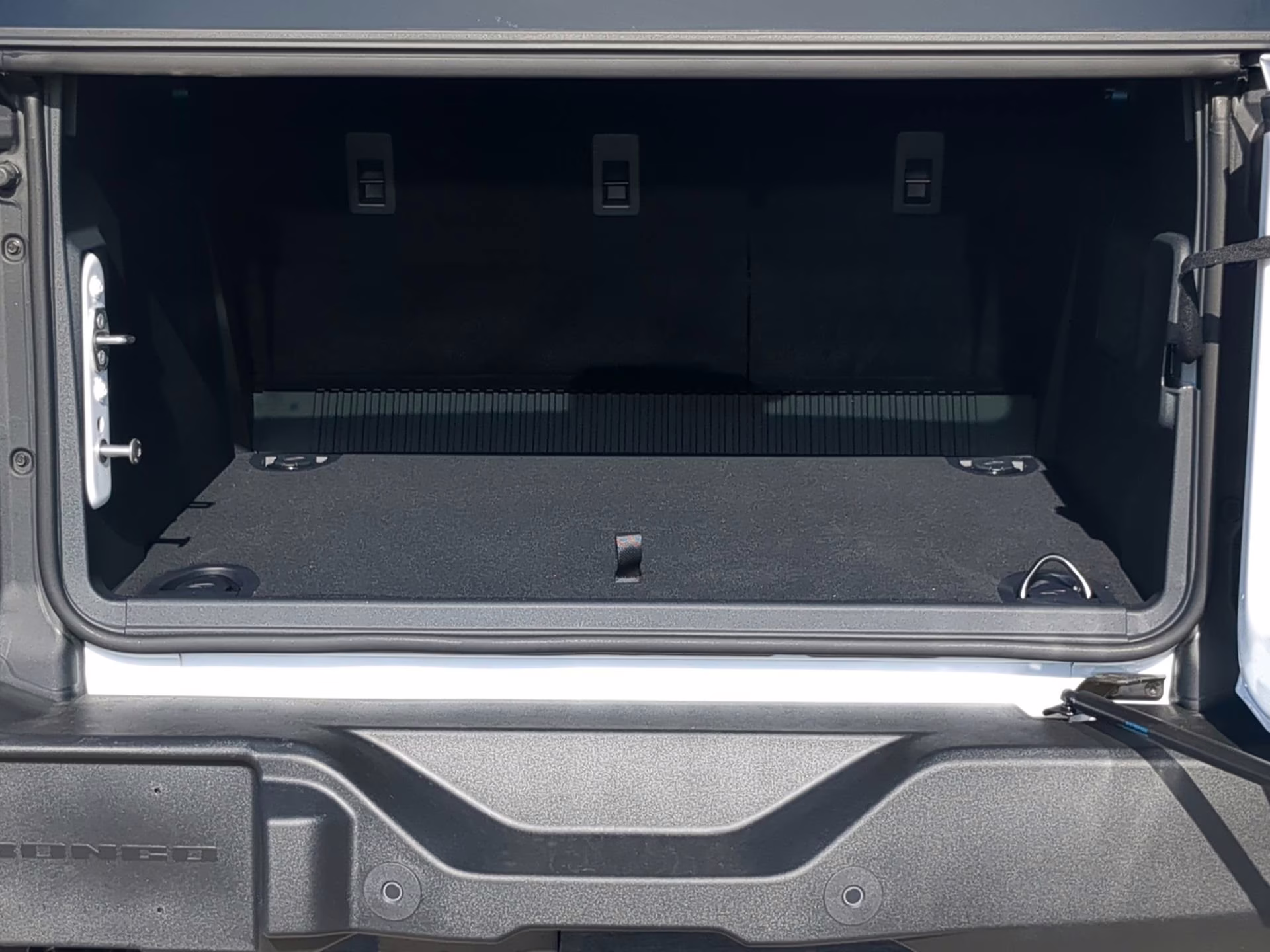 2026 Oxford White Ford Bronco Outer Banks 4X4 Convertible