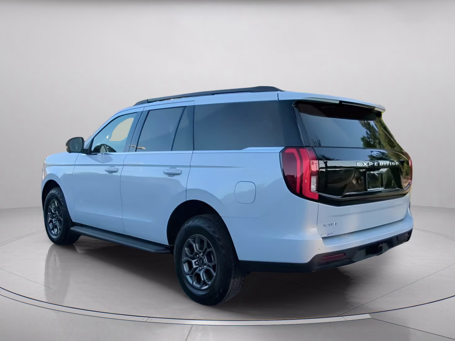 2026 Space Silver Metallic Ford Expedition Active RWD SUV