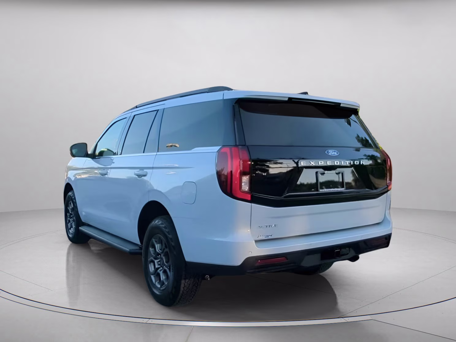 2026 Space Silver Metallic Ford Expedition Active RWD SUV
