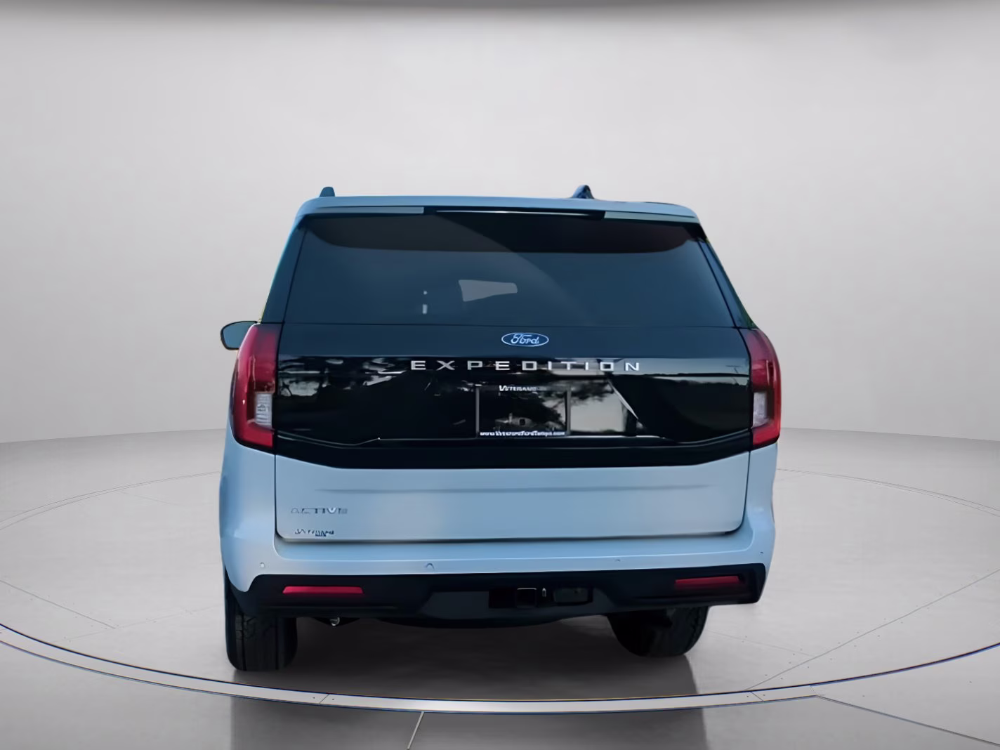 2026 Space Silver Metallic Ford Expedition Active RWD SUV
