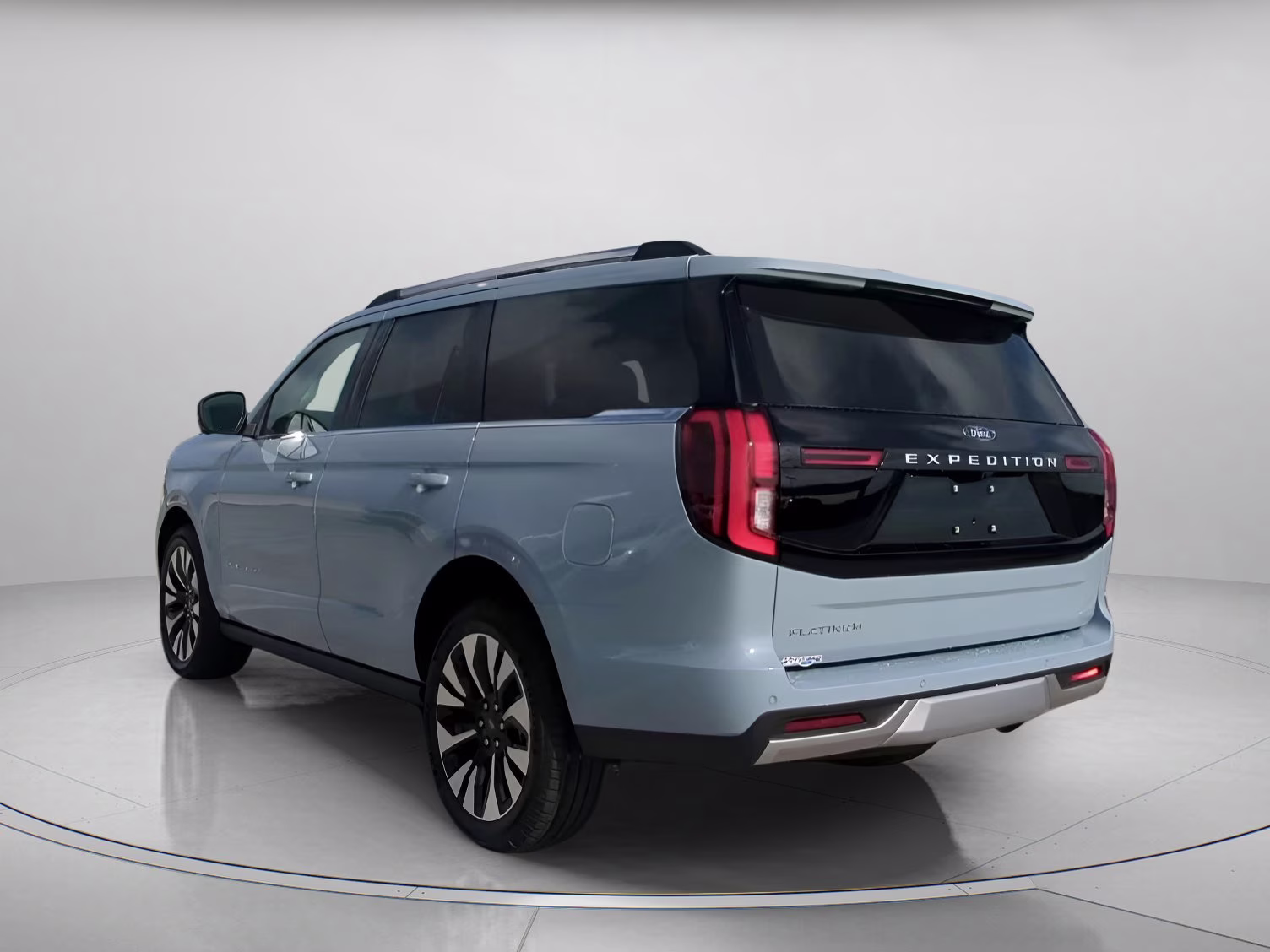 2026 Glacier Gray Metallic Tri-Coat Ford Expedition Platinum 4X4 SUV