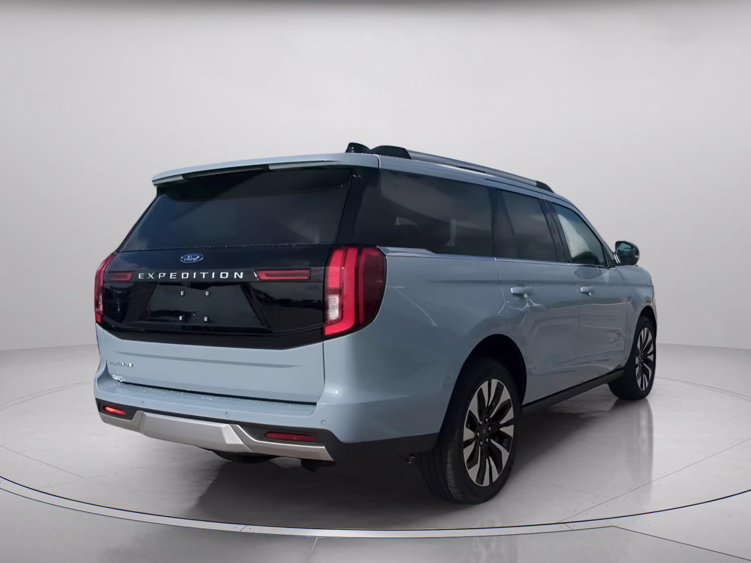 2026 Glacier Gray Metallic Tri-Coat Ford Expedition Platinum 4X4 SUV