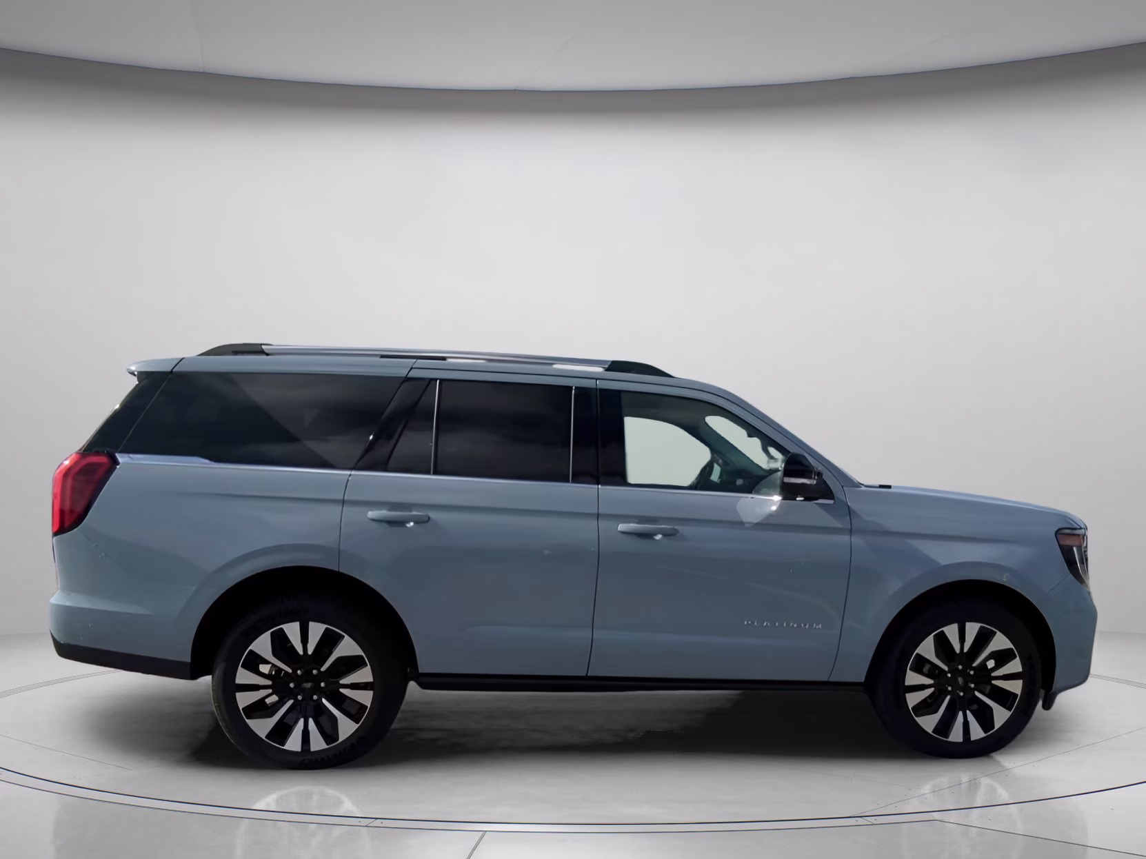2026 Glacier Gray Metallic Tri-Coat Ford Expedition Platinum 4X4 SUV