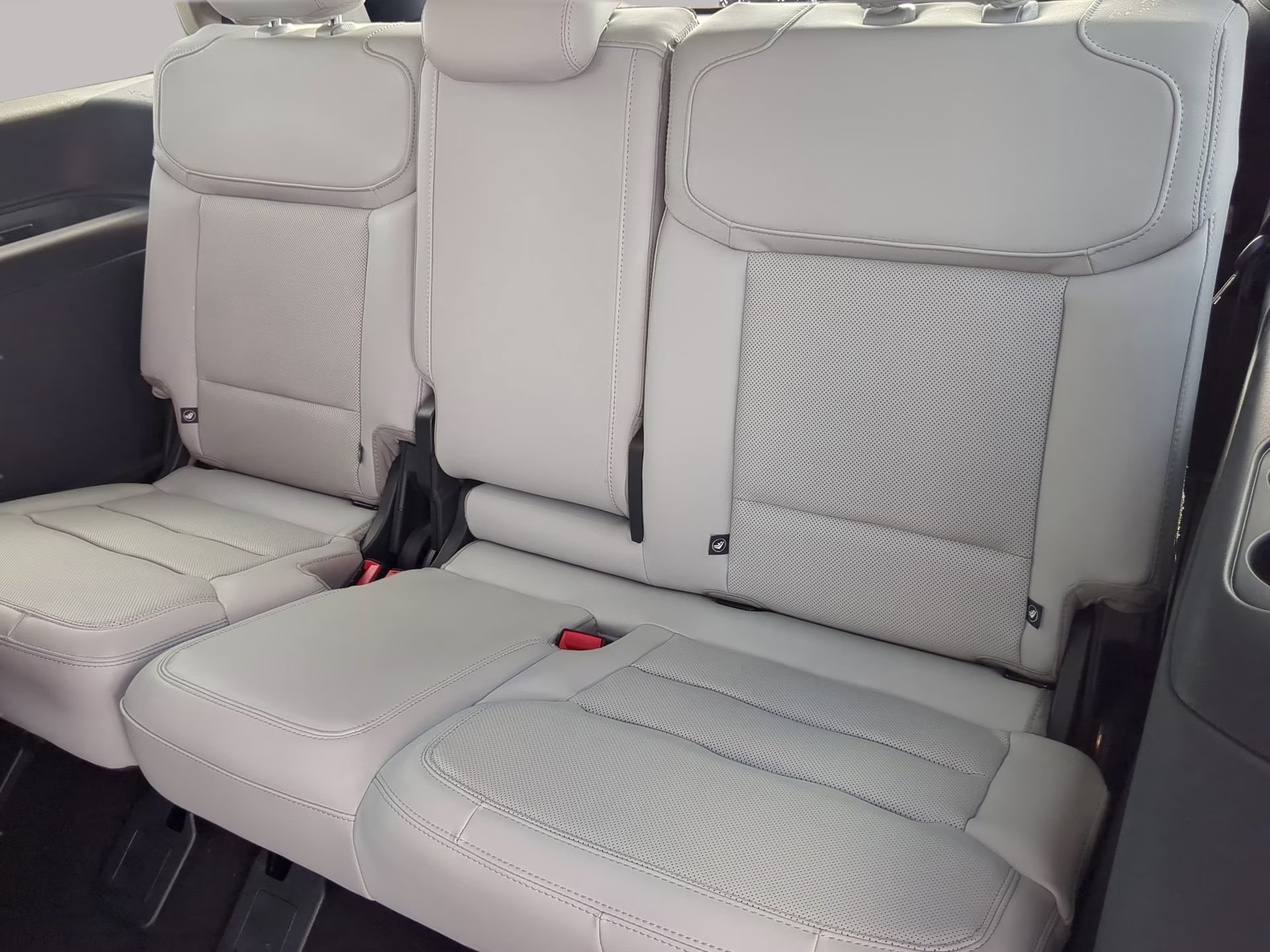 2026 Glacier Gray Metallic Tri-Coat Ford Expedition Platinum 4X4 SUV