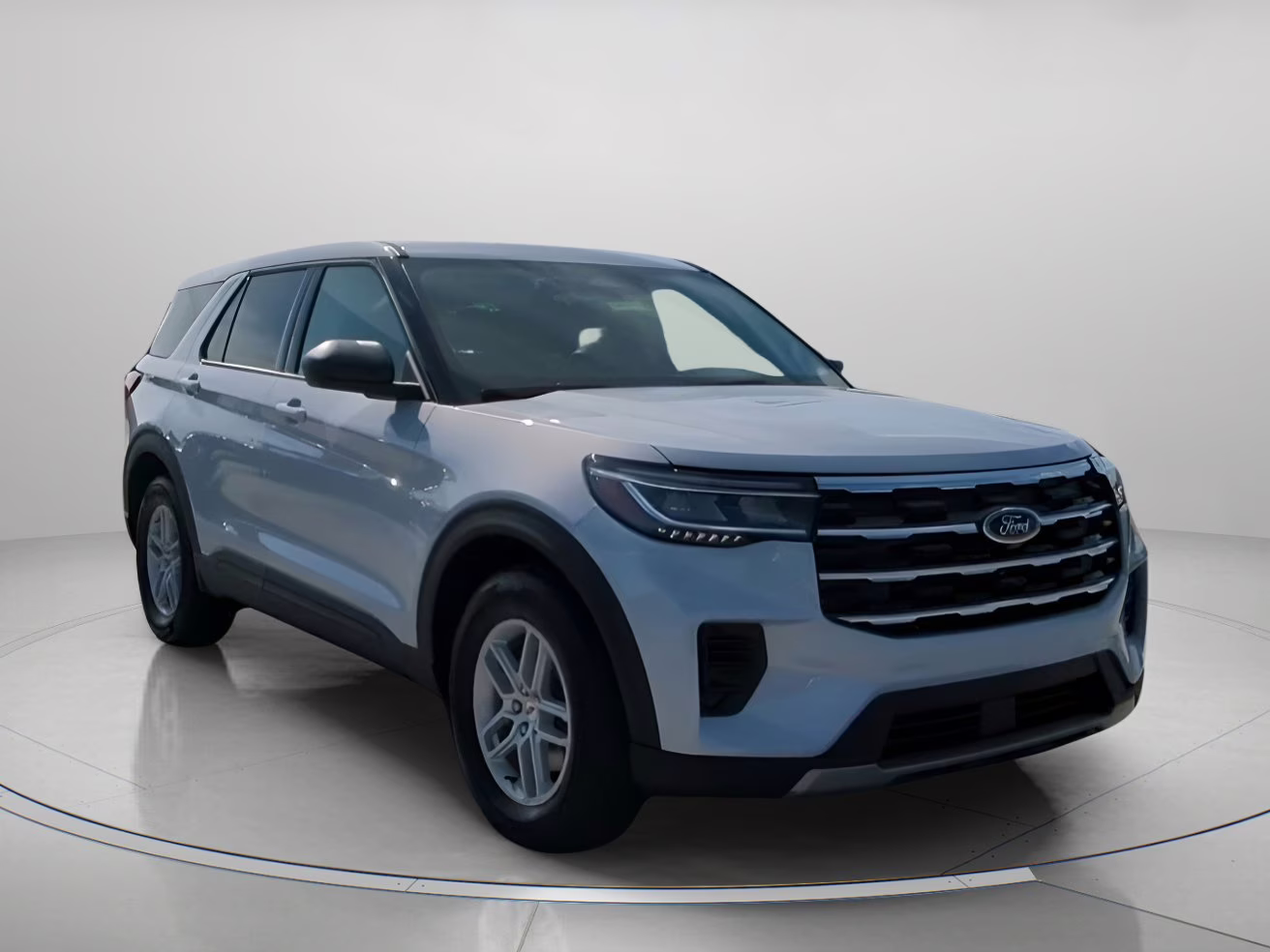 2026 Space White Metallic Ford Explorer Active RWD SUV