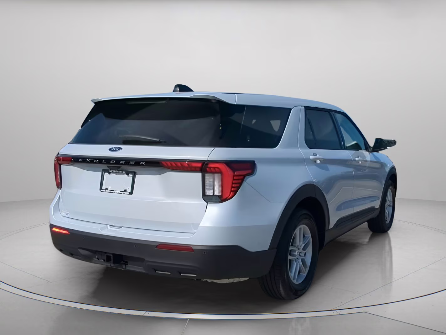 2026 Space White Metallic Ford Explorer Active RWD SUV