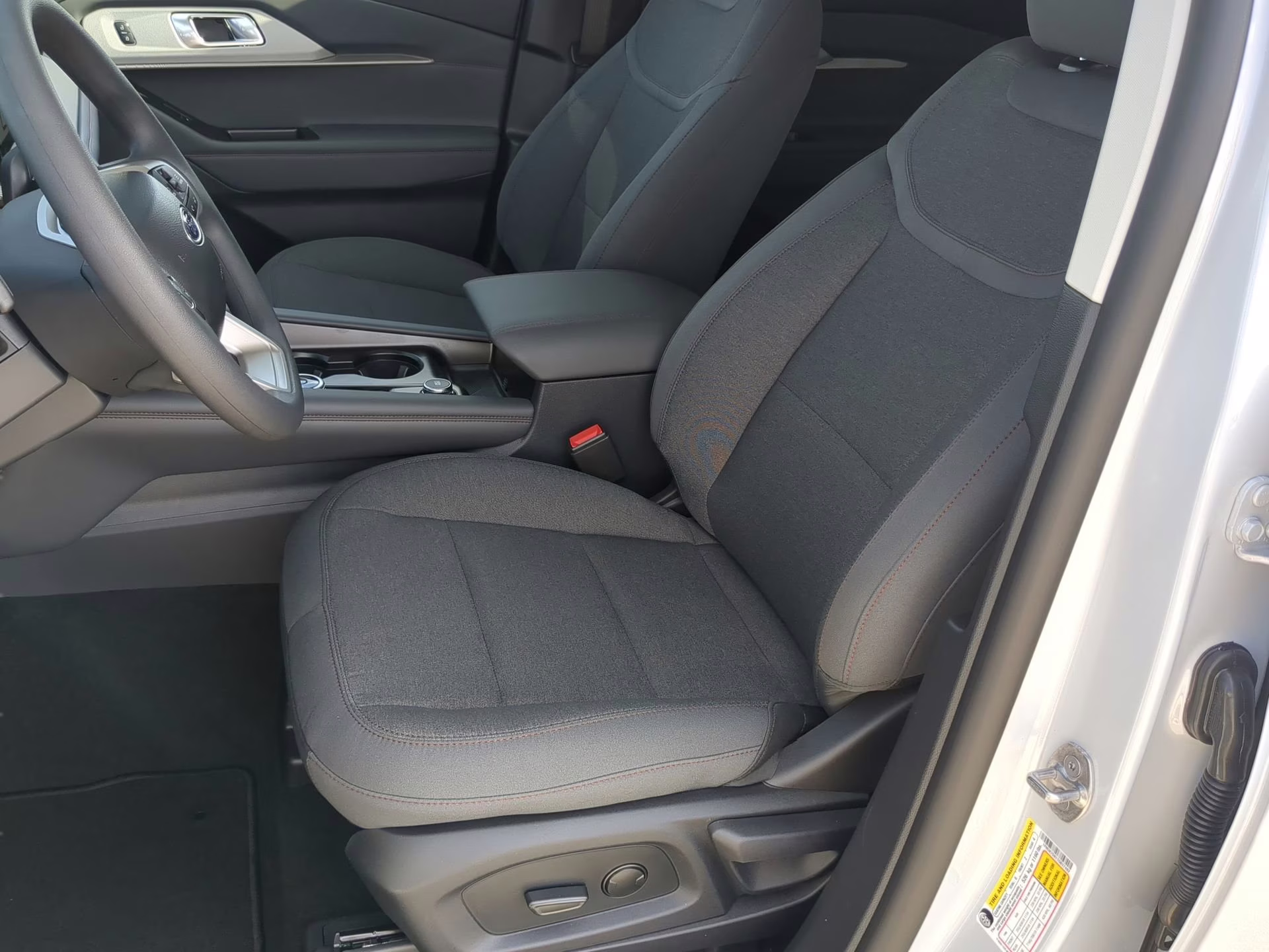 2026 Space White Metallic Ford Explorer Active RWD SUV