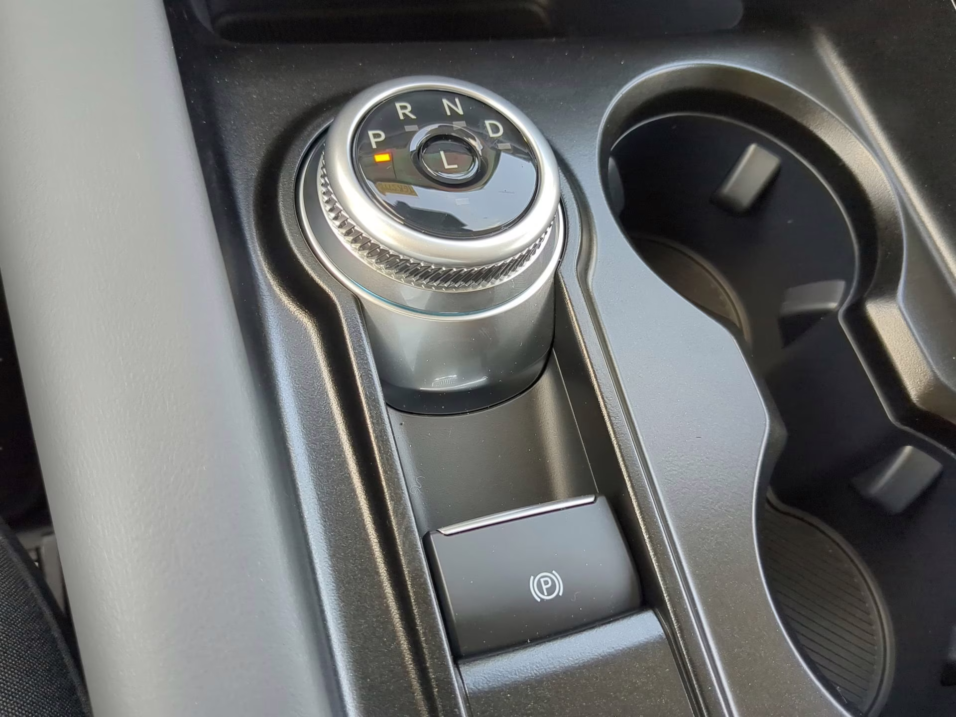 2026 Space White Metallic Ford Explorer Active RWD SUV