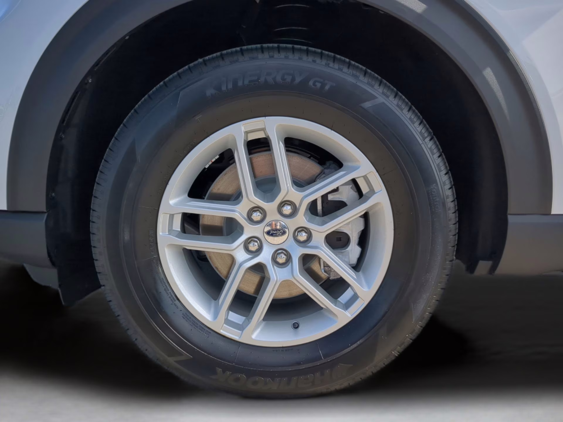 2026 Space White Metallic Ford Explorer Active RWD SUV