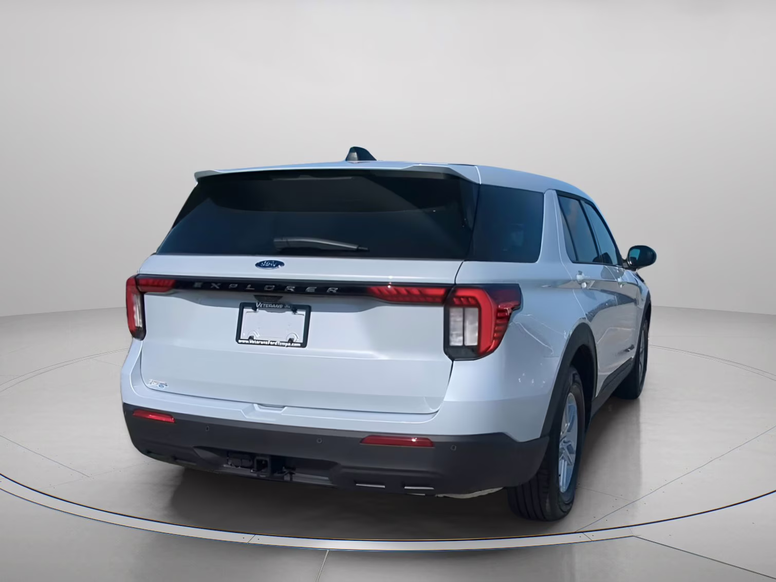 2026 Star White Metallic Tri-Coat Ford Explorer Active w/100A Pkg RWD SUV