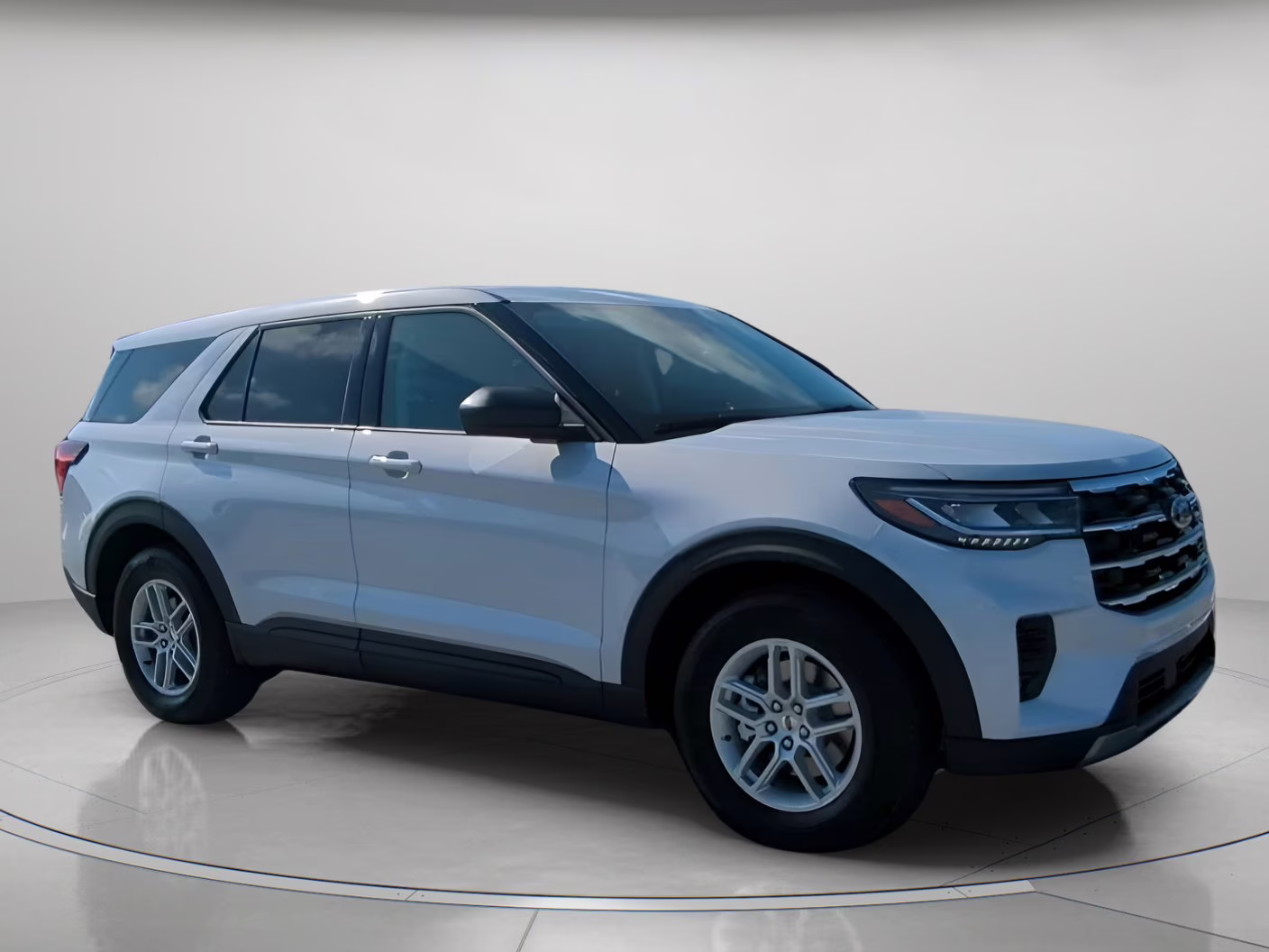 2026 Star White Metallic Tri-Coat Ford Explorer Active w/100A Pkg RWD SUV