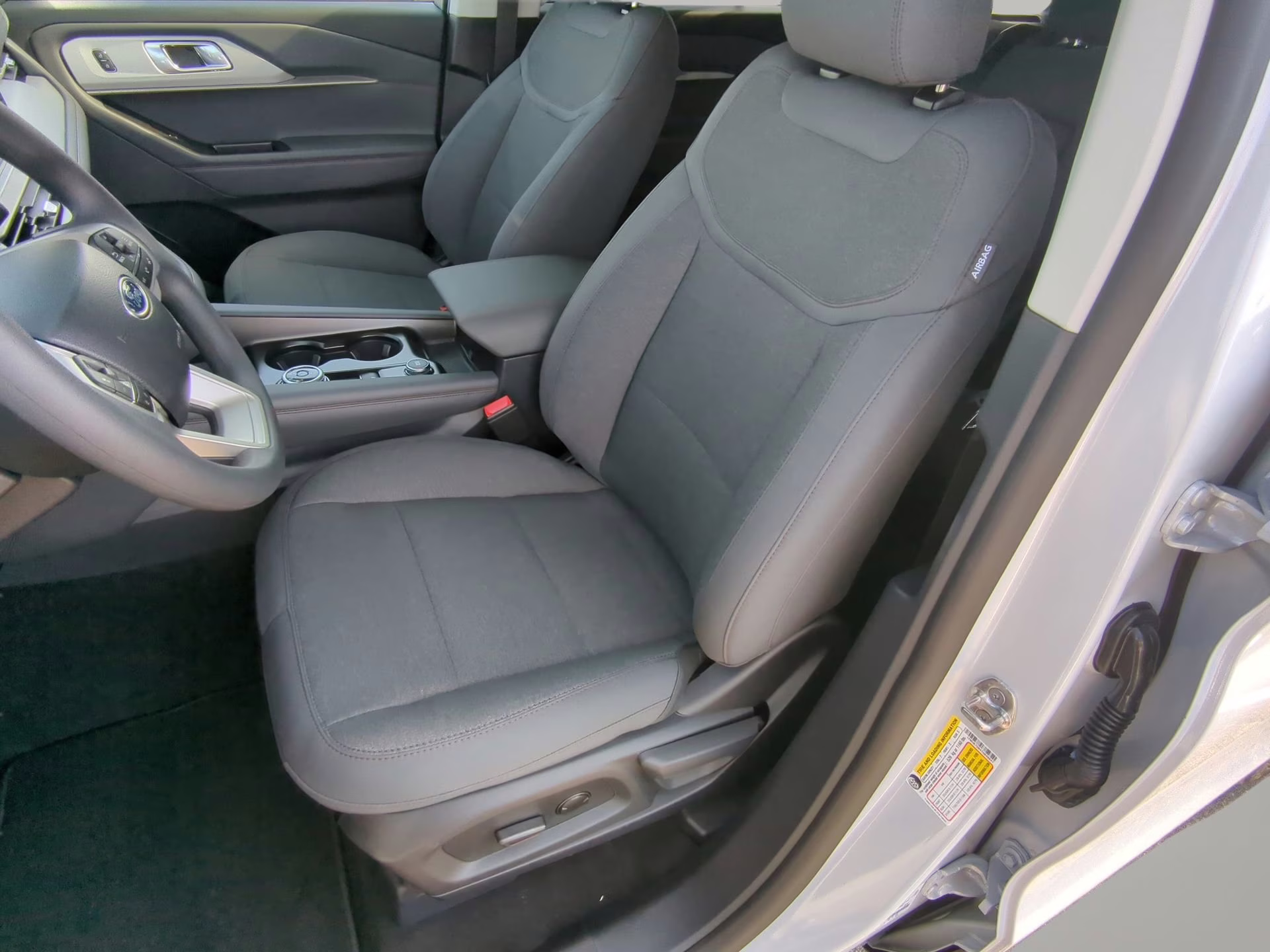 2026 Star White Metallic Tri-Coat Ford Explorer Active w/100A Pkg RWD SUV