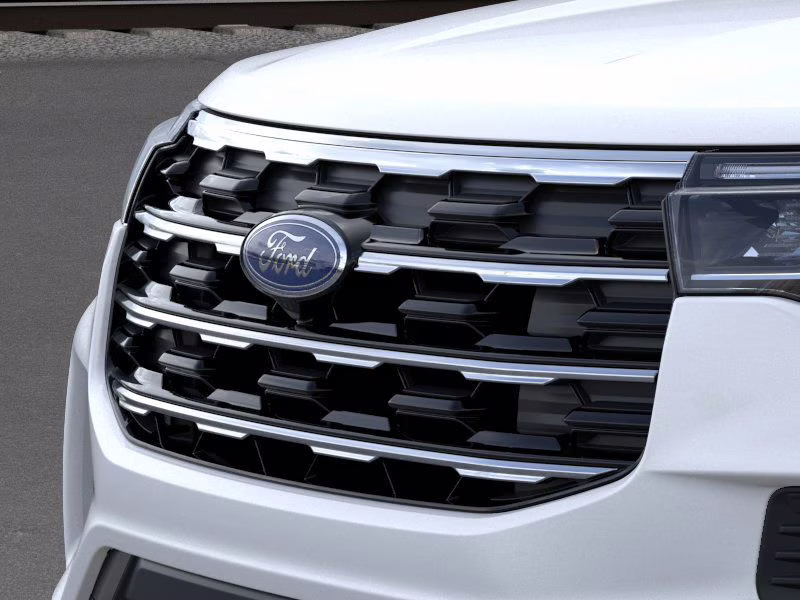 2026 Star White Metallic Tri-Coat Ford Explorer Active RWD SUV