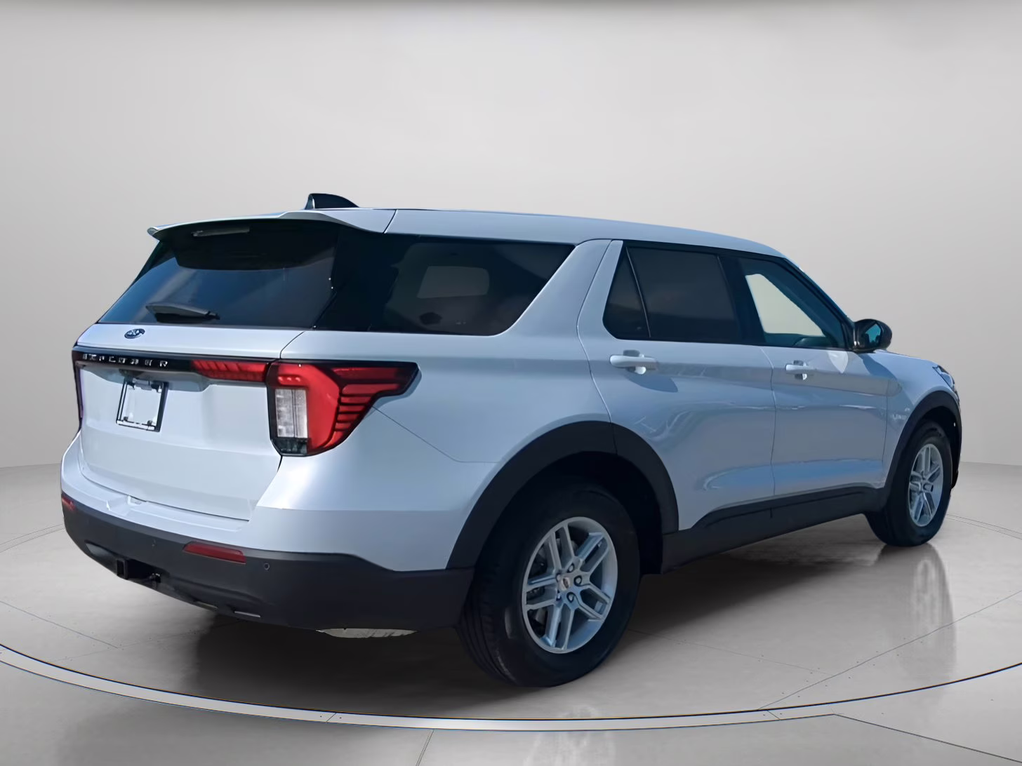 2026 Space White Metallic Ford Explorer Active RWD SUV