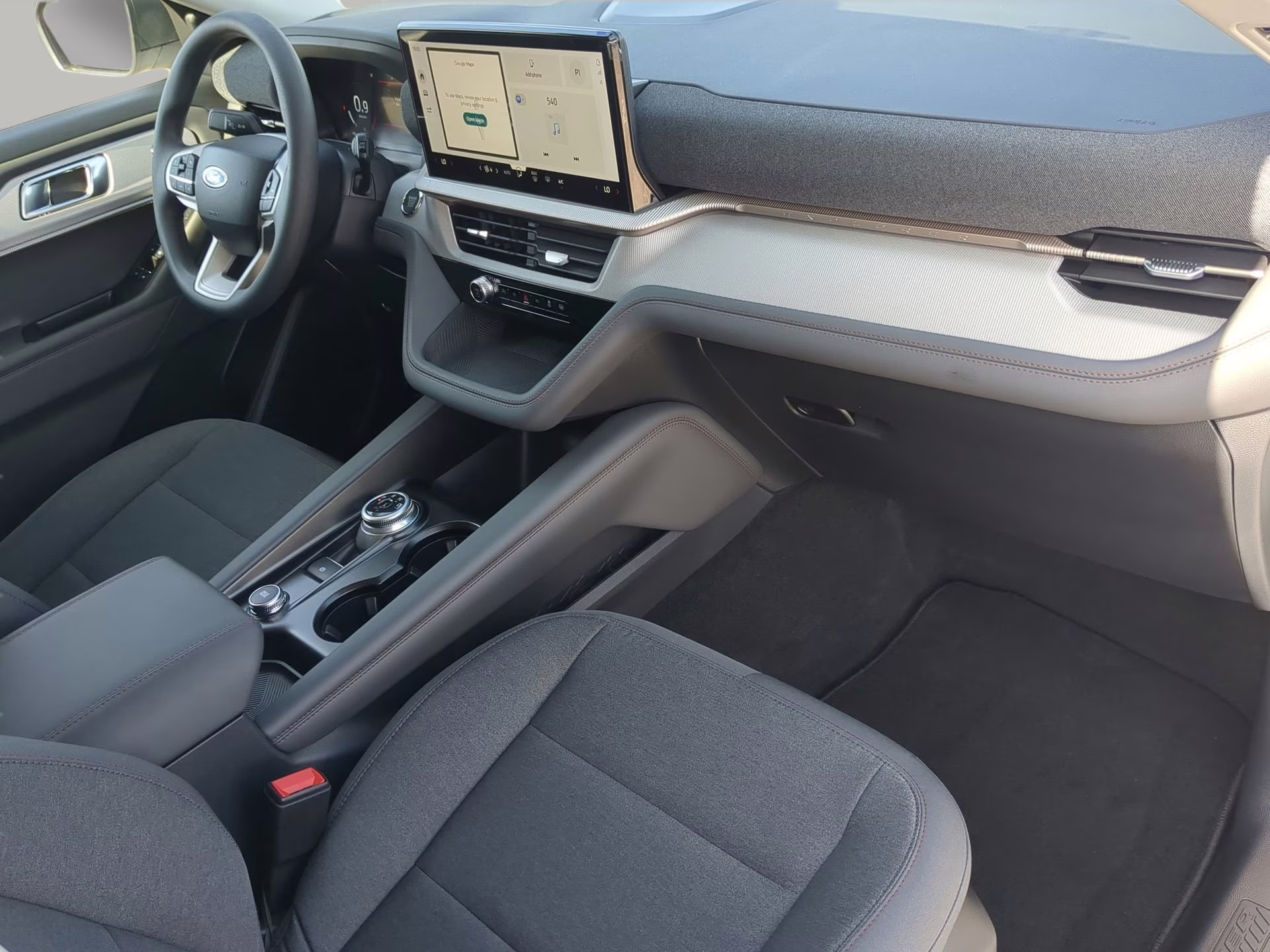 2026 Space White Metallic Ford Explorer Active RWD SUV