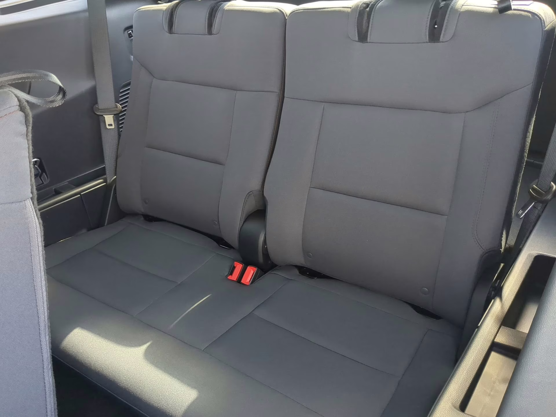 2026 Space White Metallic Ford Explorer Active RWD SUV