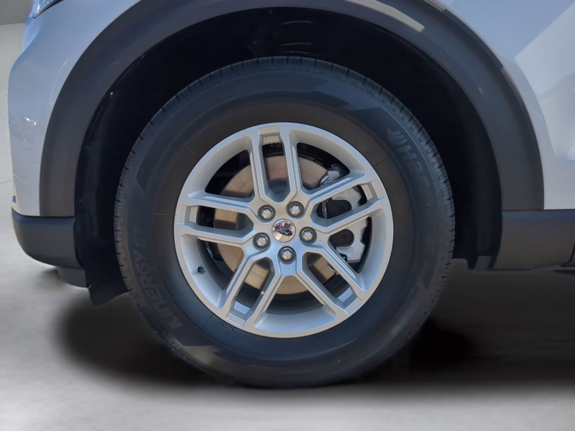 2026 Space White Metallic Ford Explorer Active RWD SUV