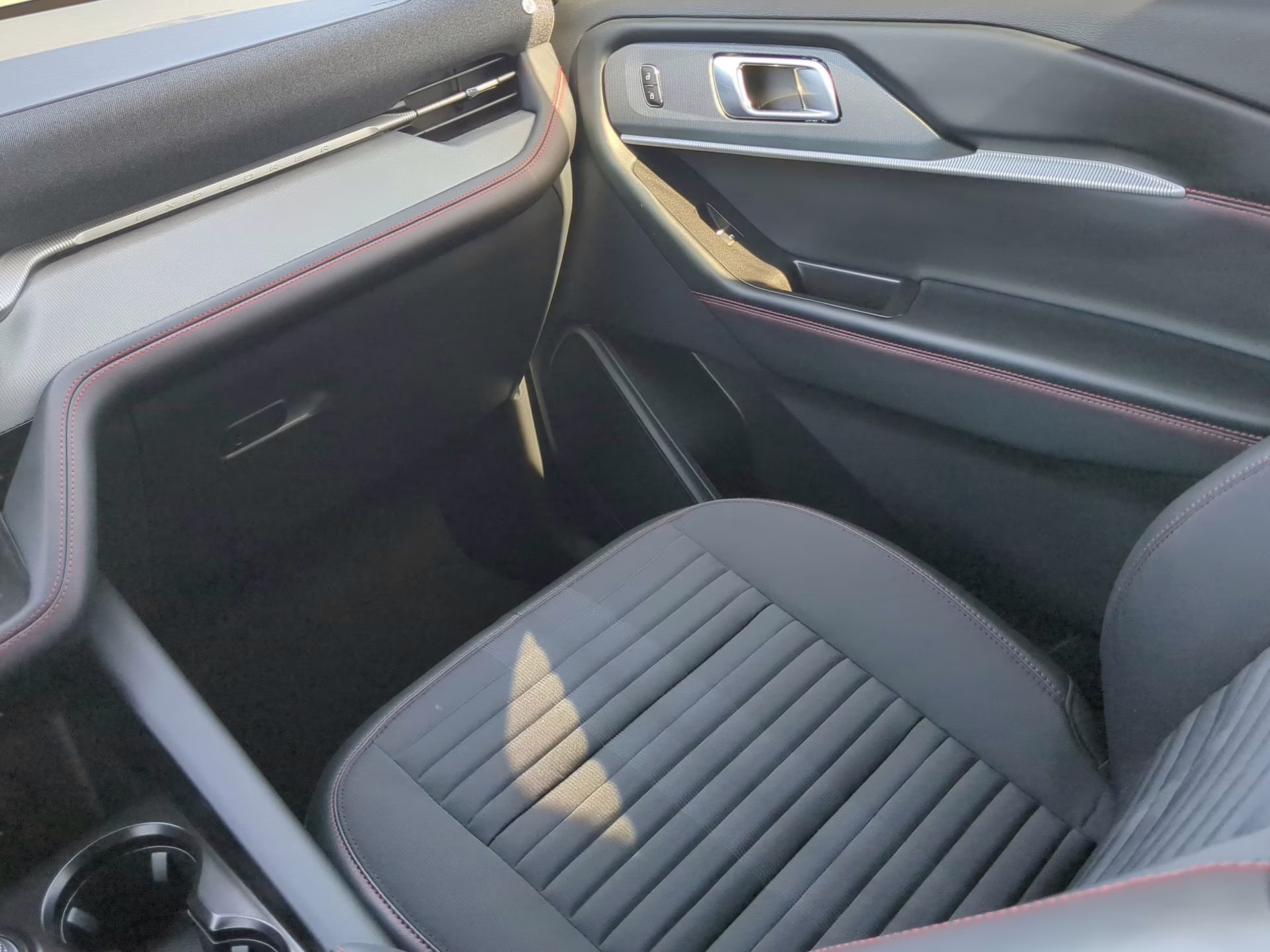 2026 Vapor Blue Metallic Ford Explorer ST-Line RWD SUV