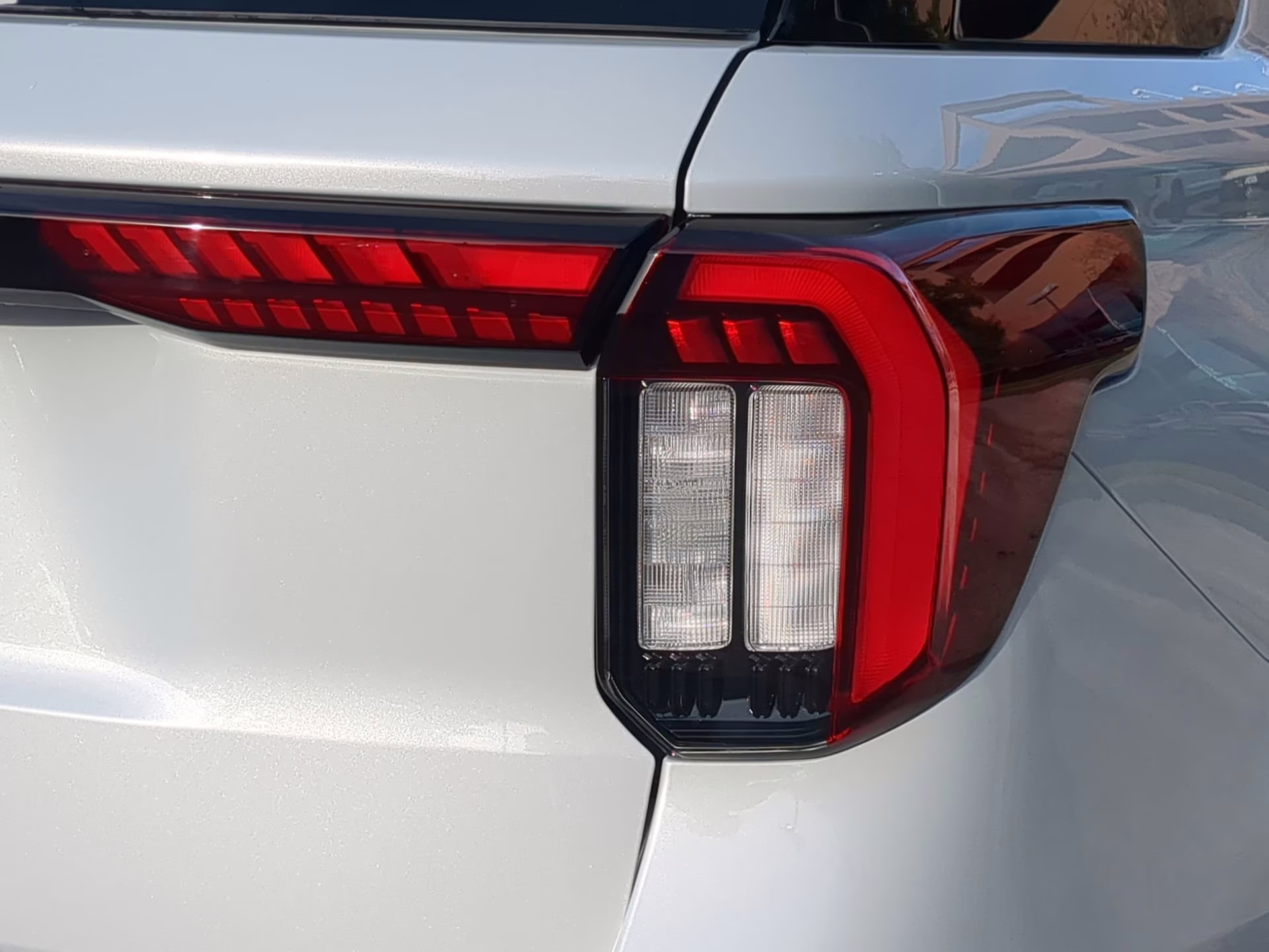 2026 Space White Metallic Ford Explorer ST-Line RWD SUV