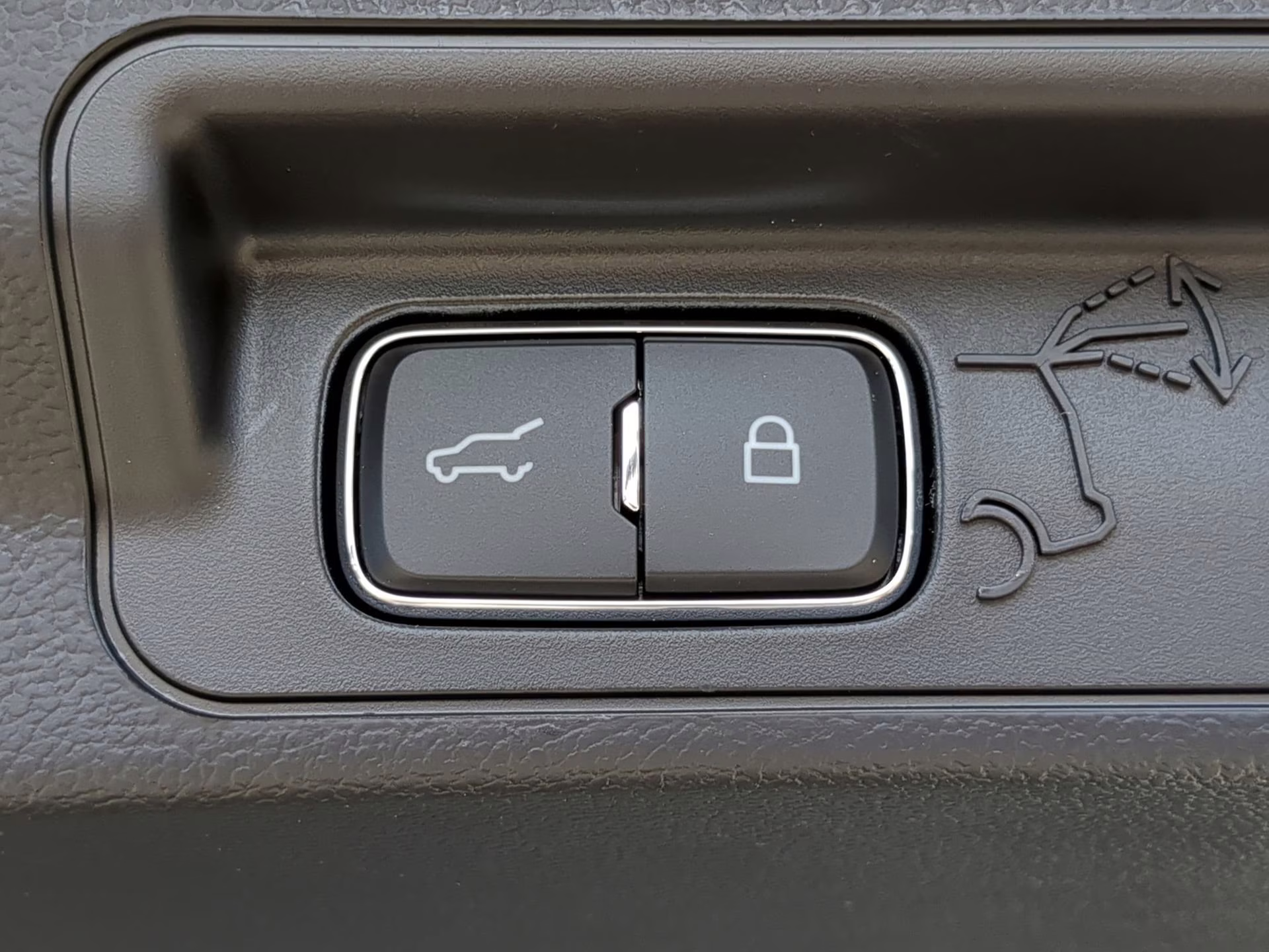 2026 Space White Metallic Ford Explorer ST-Line RWD SUV