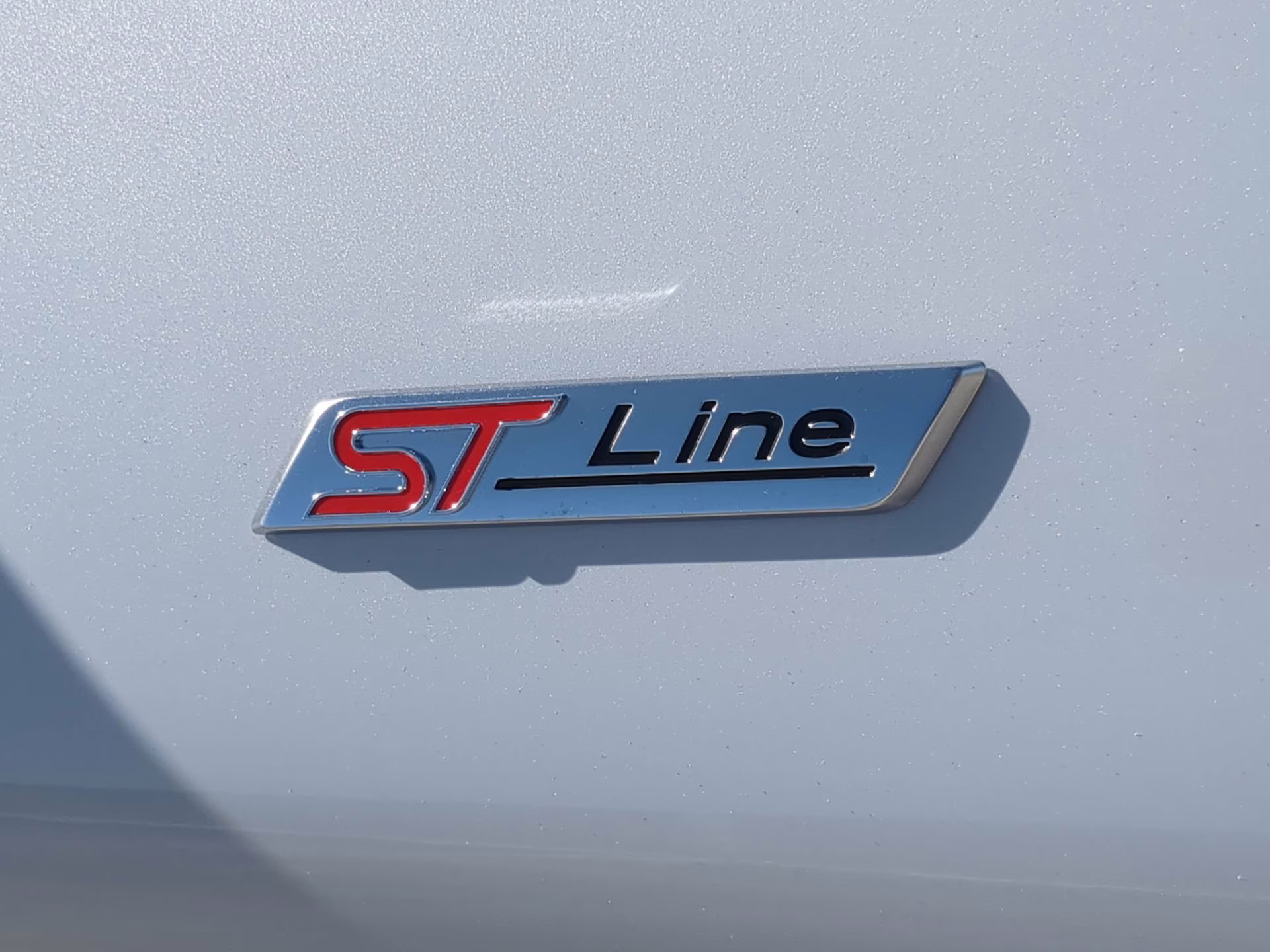 2026 Space White Metallic Ford Explorer ST-Line RWD SUV