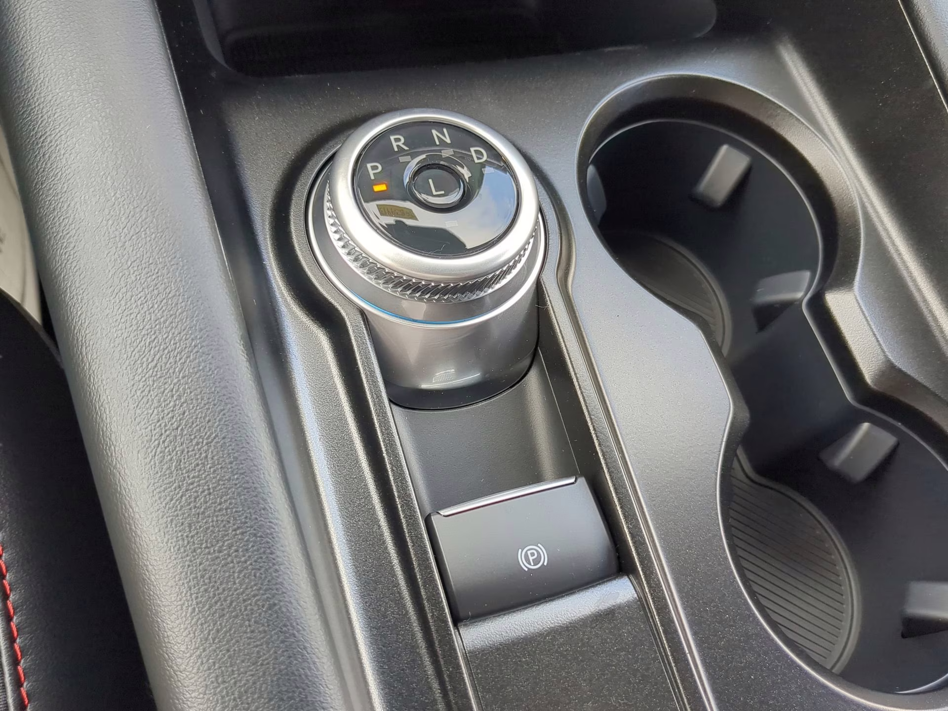 2026 Star White Metallic Tri-Coat Ford Explorer ST-Line RWD SUV