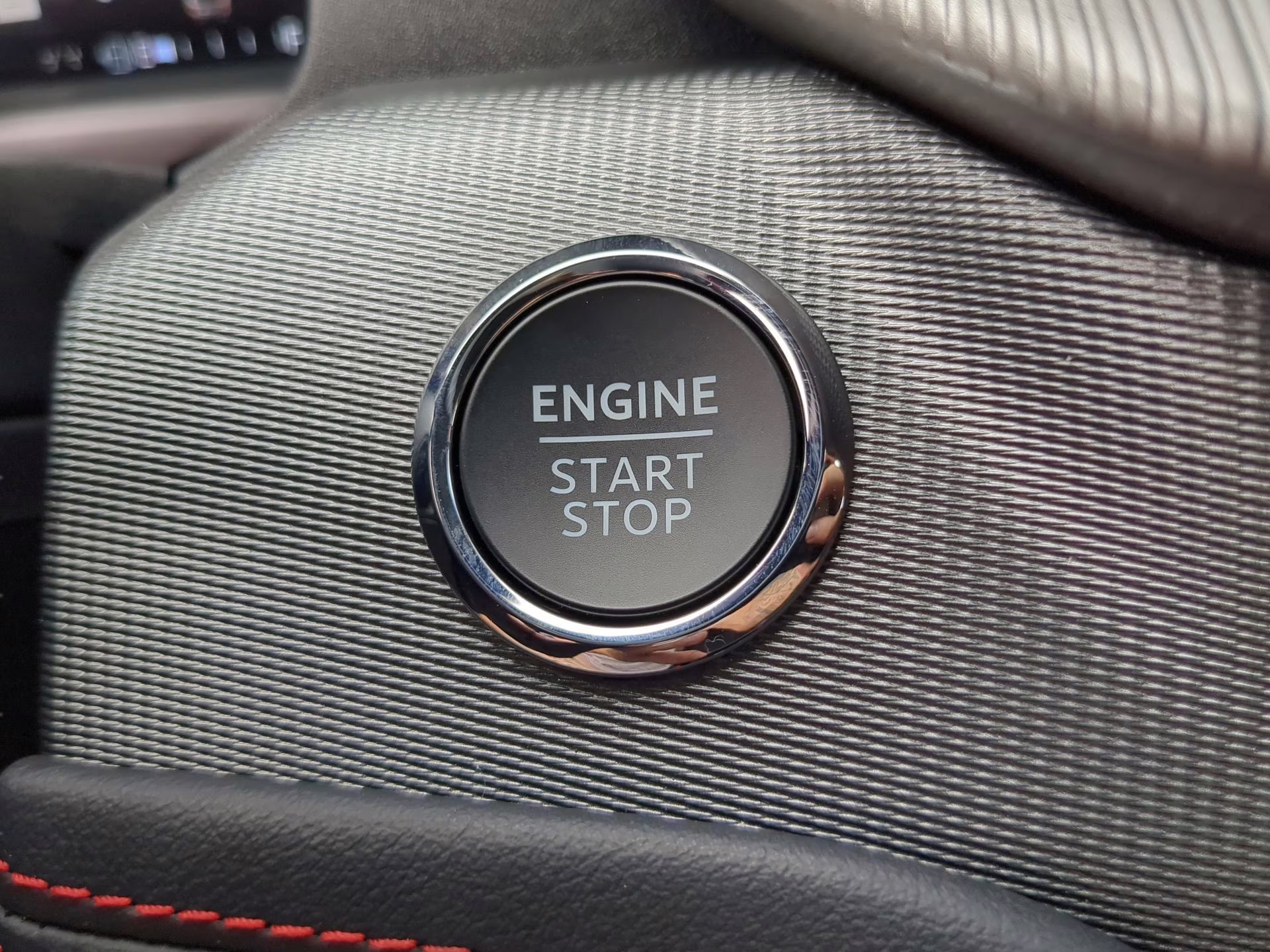 2026 Star White Metallic Tri-Coat Ford Explorer ST-Line RWD SUV