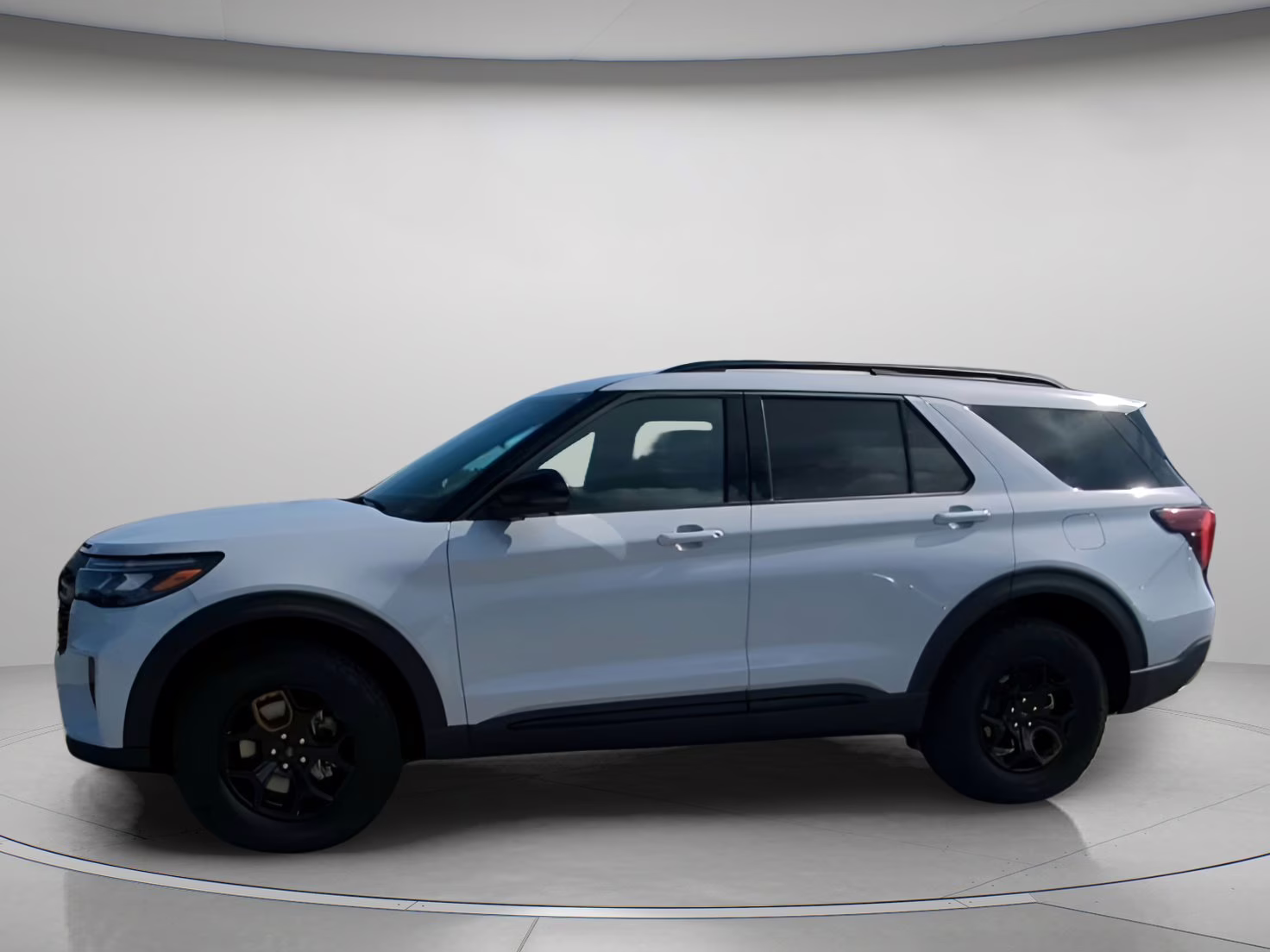 2026 Space White Metallic Ford Explorer Tremor 4X4 SUV