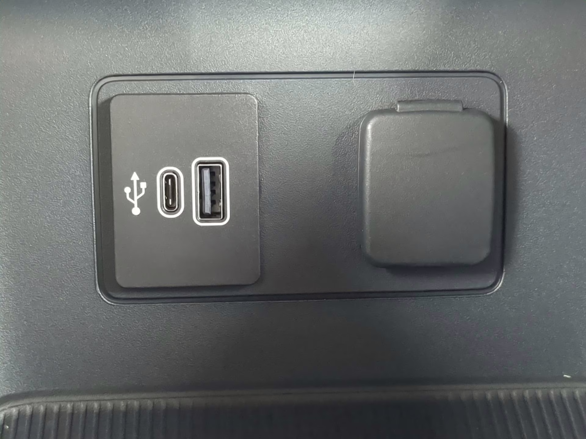 2026 Carbonized Gray Metallic Ford Explorer Tremor 4X4 SUV