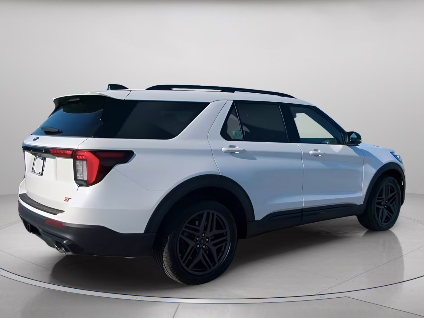 2026 Star White Metallic Tri-Coat Ford Explorer ST RWD SUV
