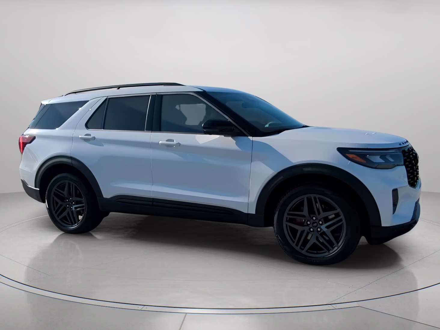 2026 Star White Metallic Tri-Coat Ford Explorer ST RWD SUV