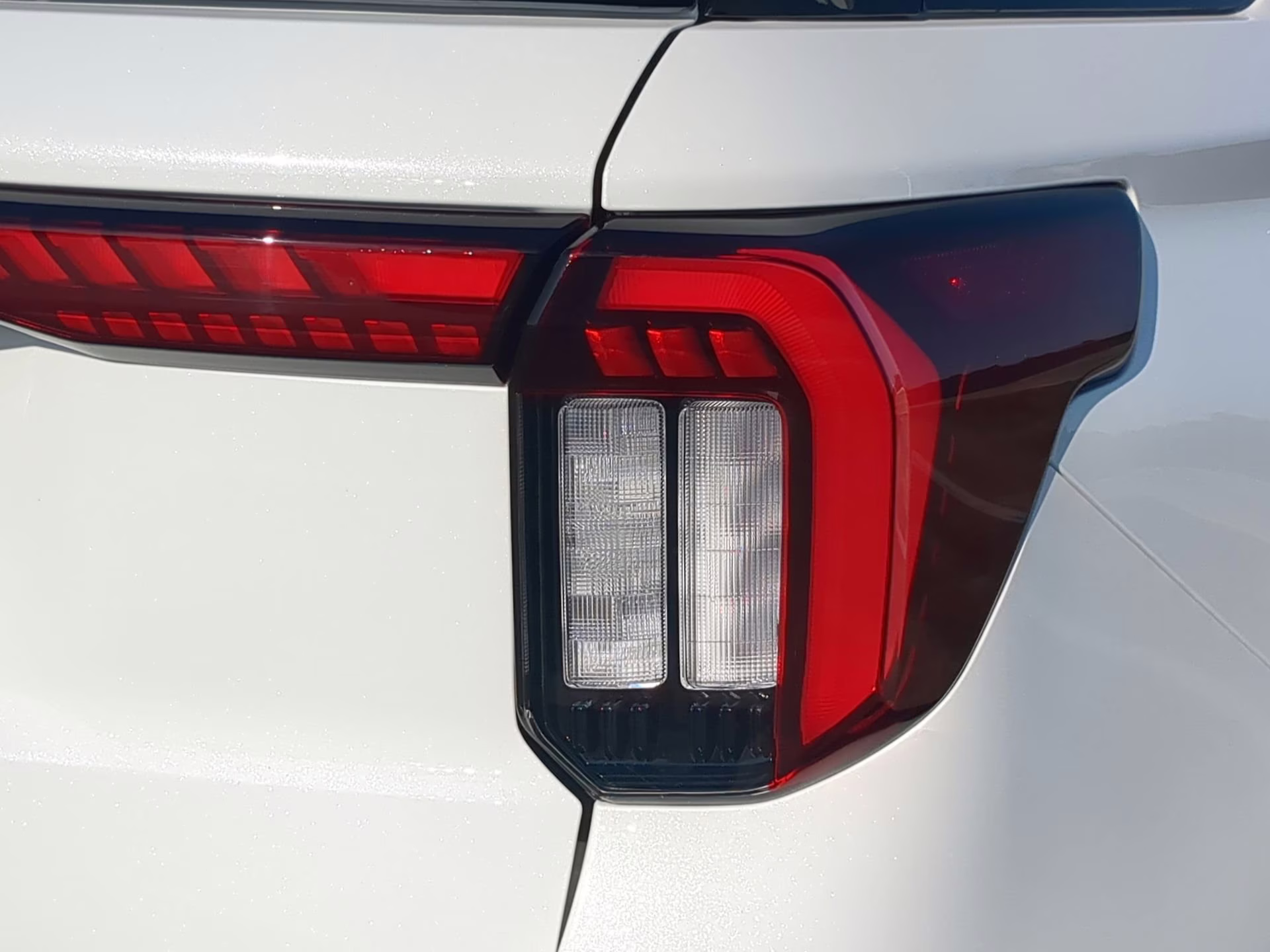 2026 Star White Metallic Tri-Coat Ford Explorer ST RWD SUV