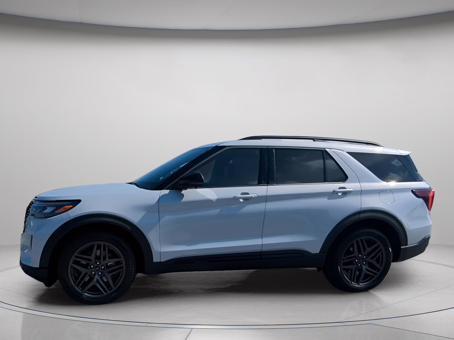 2026 Space White Metallic Ford Explorer ST RWD SUV