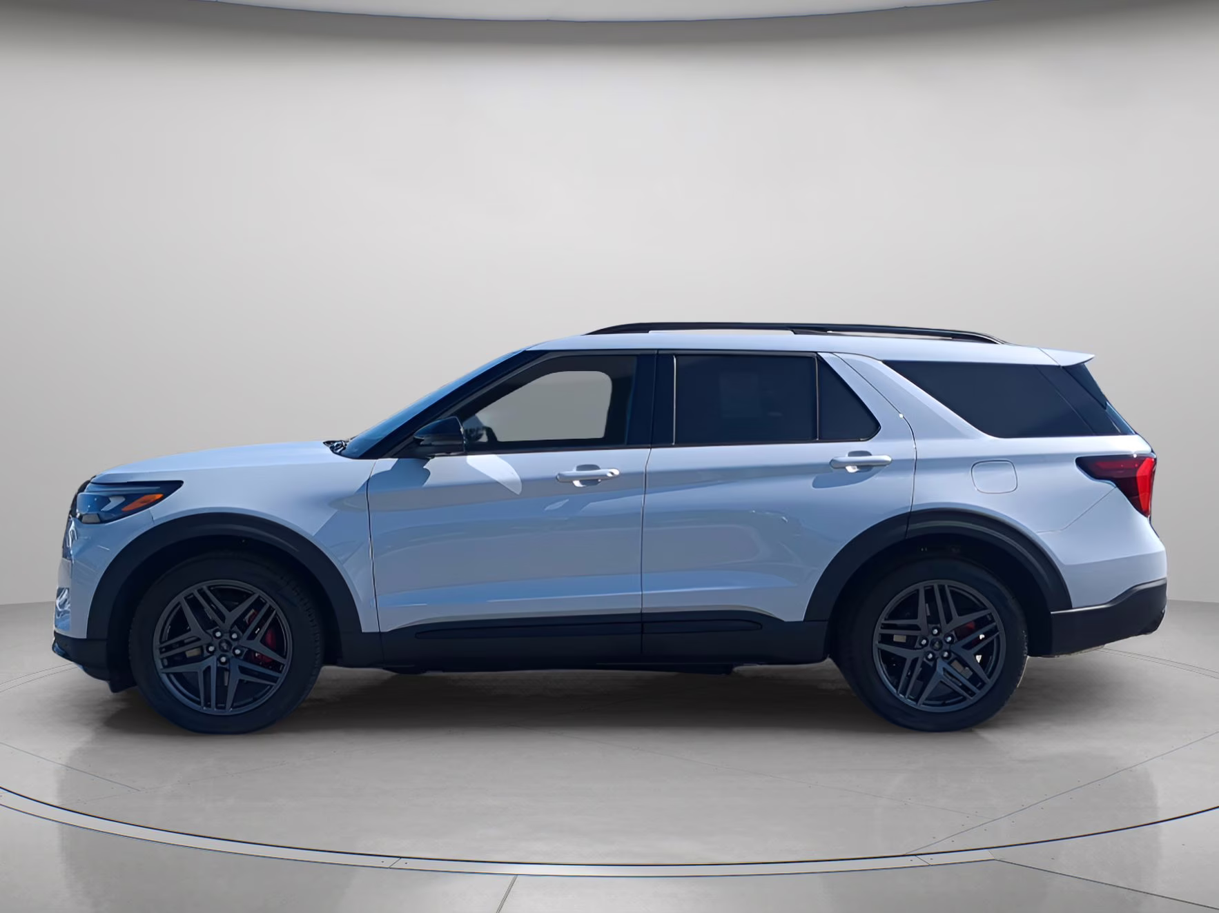 2026 Space White Metallic Ford Explorer ST RWD SUV