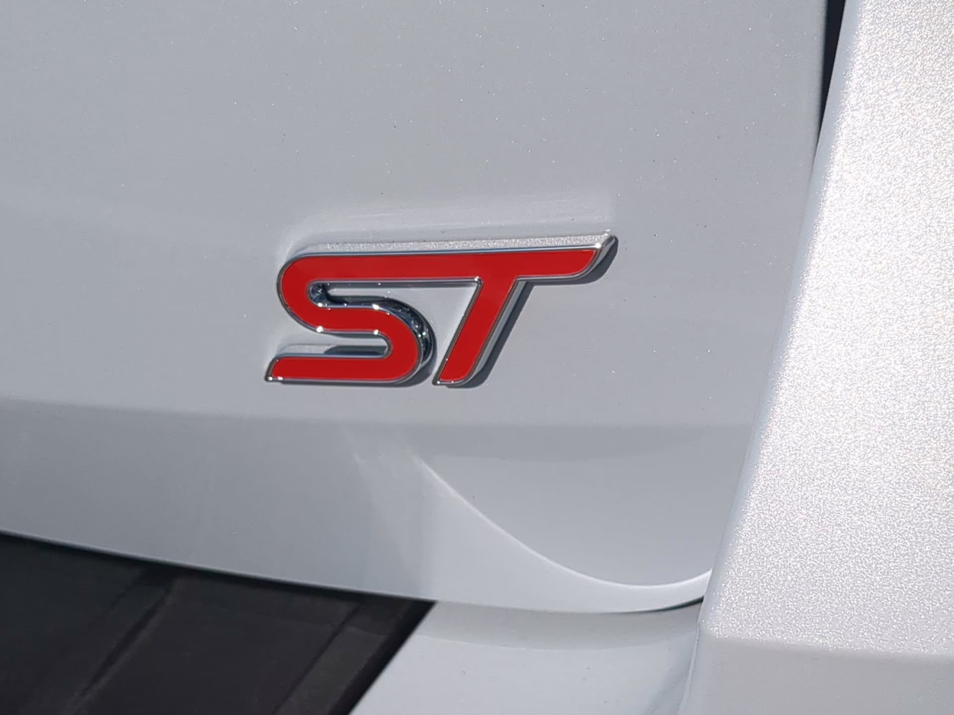 2026 Space White Metallic Ford Explorer ST RWD SUV