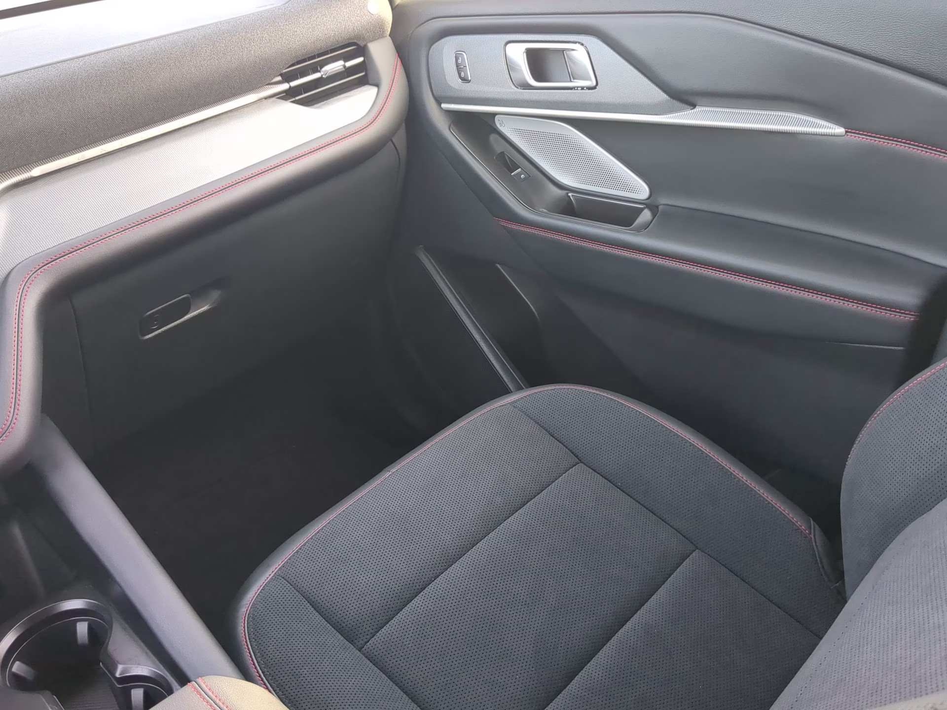 2026 Agate Black Metallic Ford Explorer ST RWD SUV