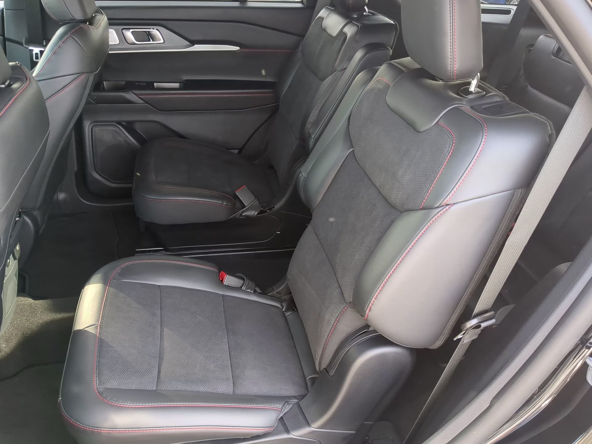 2026 Agate Black Metallic Ford Explorer ST RWD SUV
