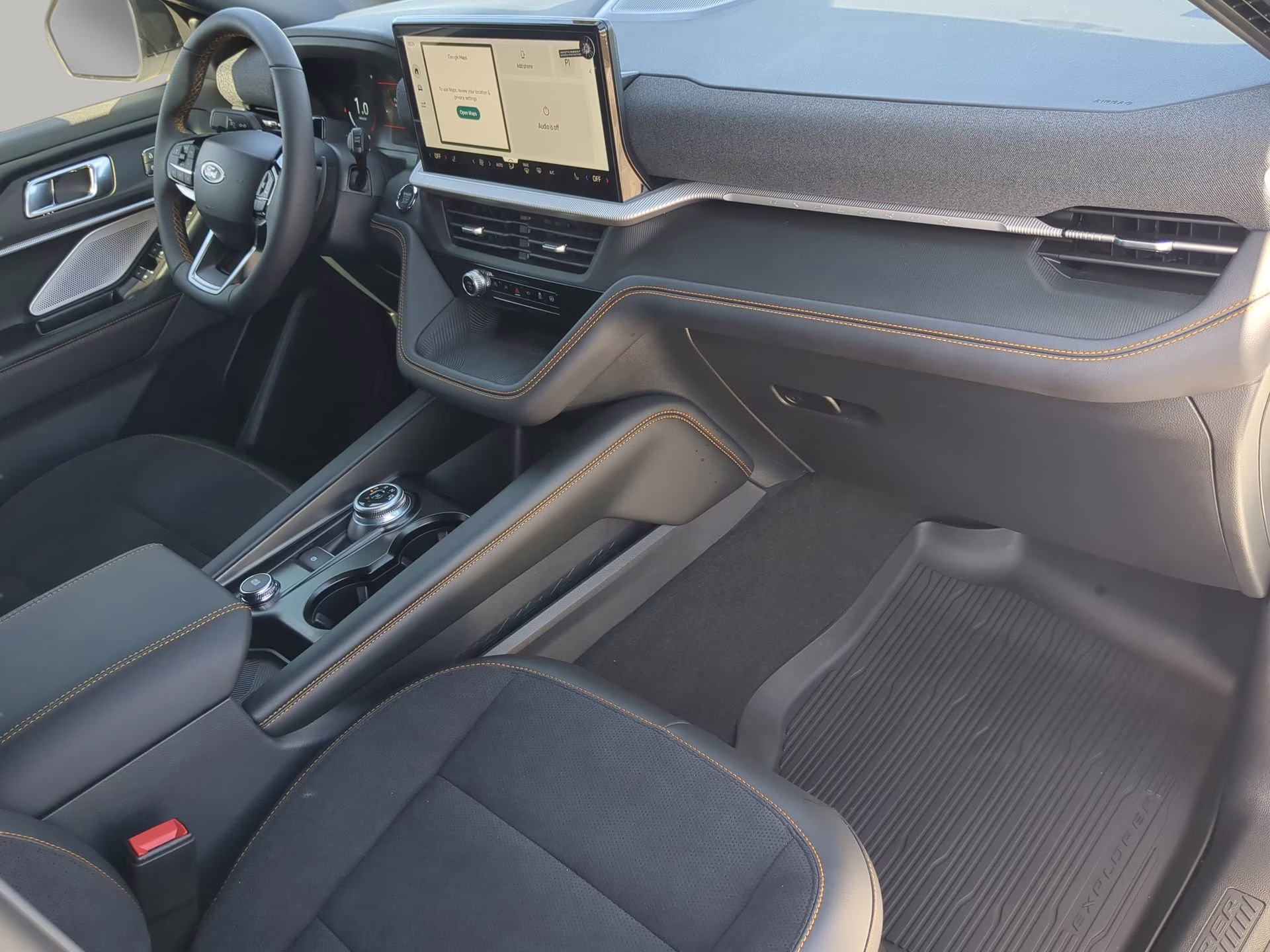 2026 Star White Metallic Tri-Coat Ford Explorer Tremor 4X4 SUV