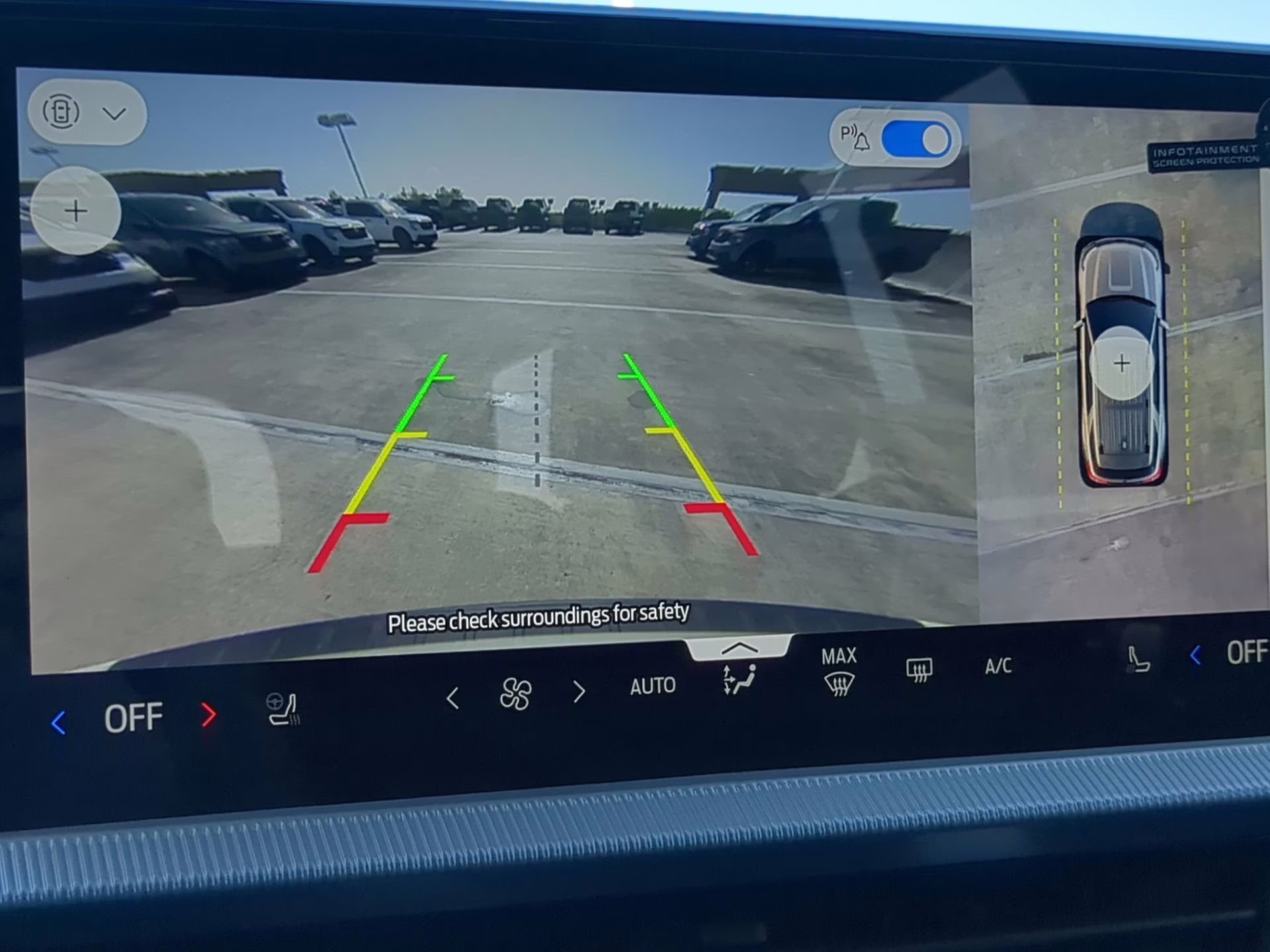 2026 Star White Metallic Tri-Coat Ford Explorer Tremor 4X4 SUV