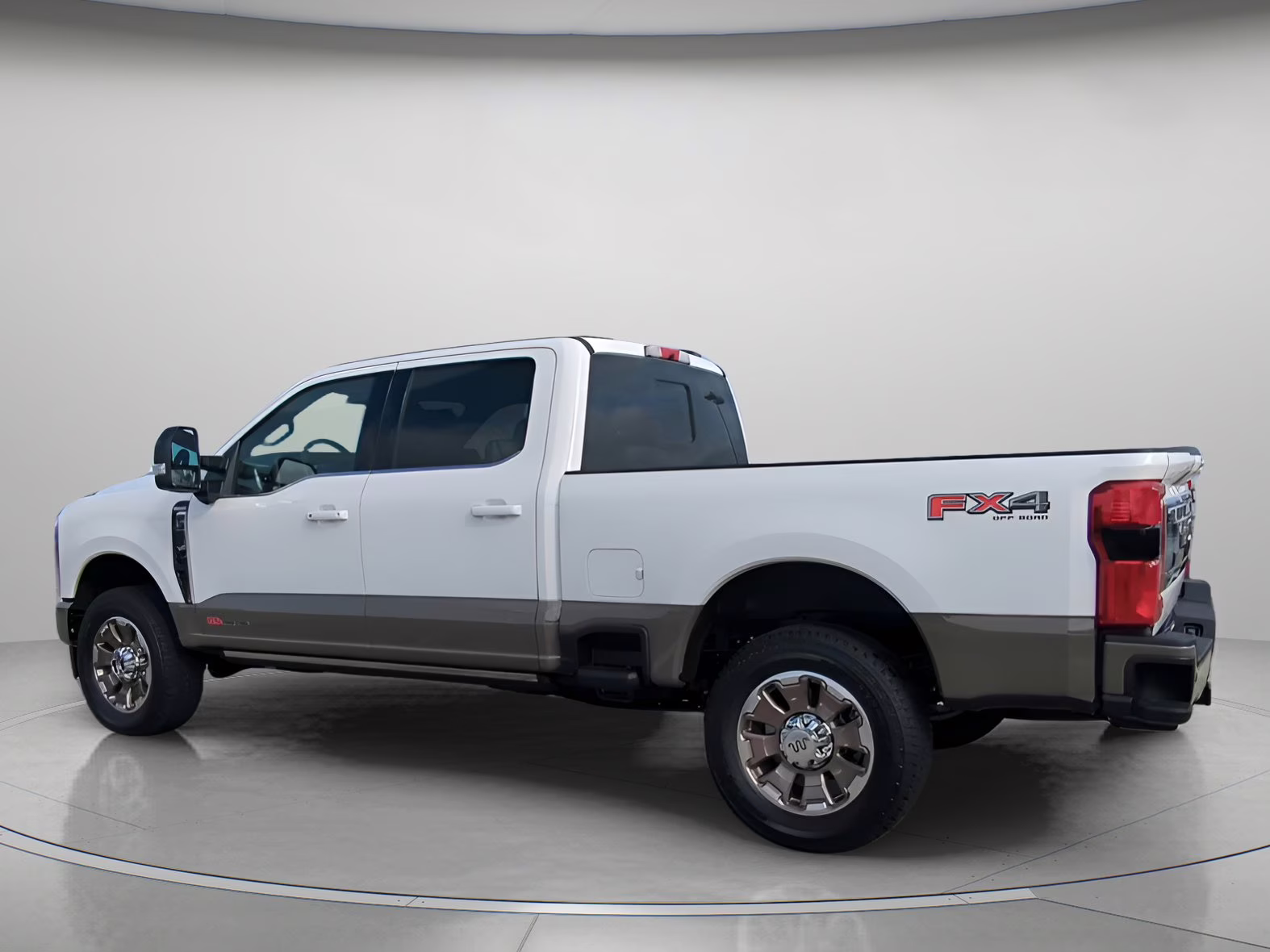 2026 Star White Metallic Tri-Coat Ford Super Duty F-350 SRW King Ranch Crew Cab Pickup 4X4 Truck