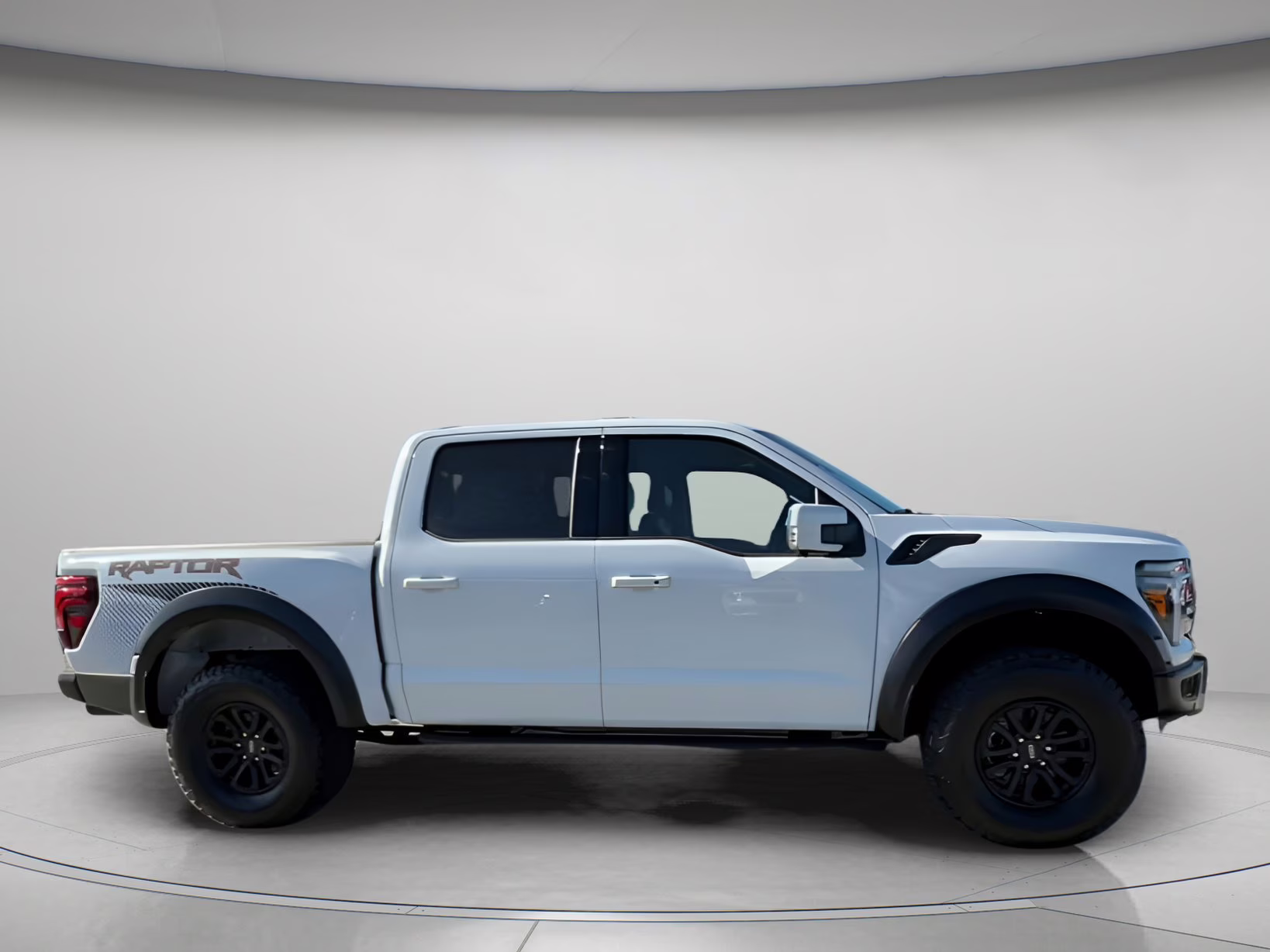 2026 Oxford White Ford F-150 Raptor Crew Cab Pickup 4X4 Truck