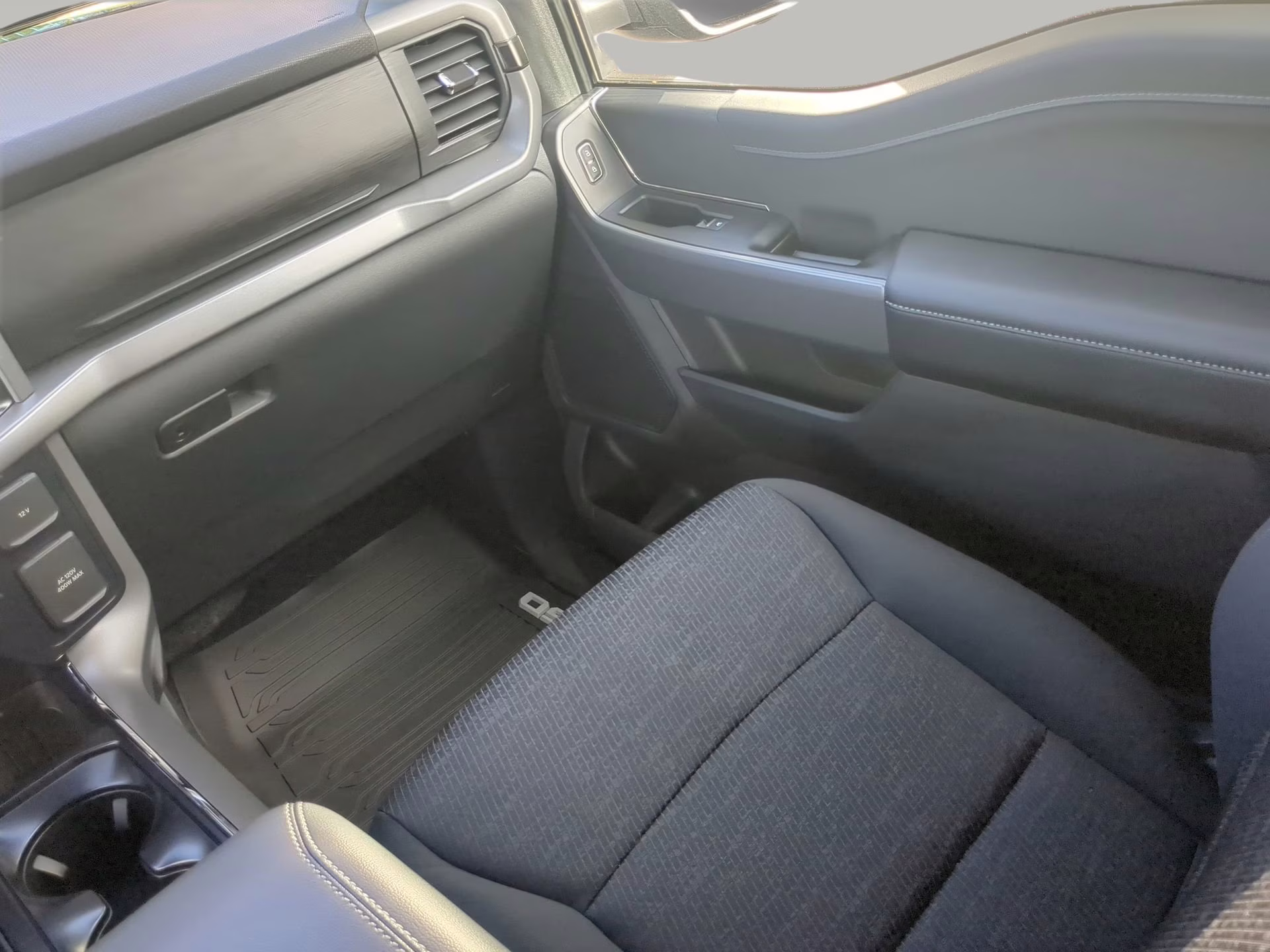 2026 Antimatter Blue Metallic Ford F-150 XLT Crew Cab Pickup 4X4 Truck